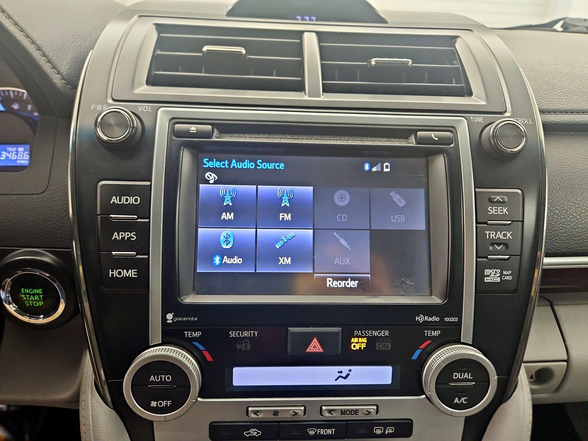 Thumbnail: 2014 Toyota Camry - 15