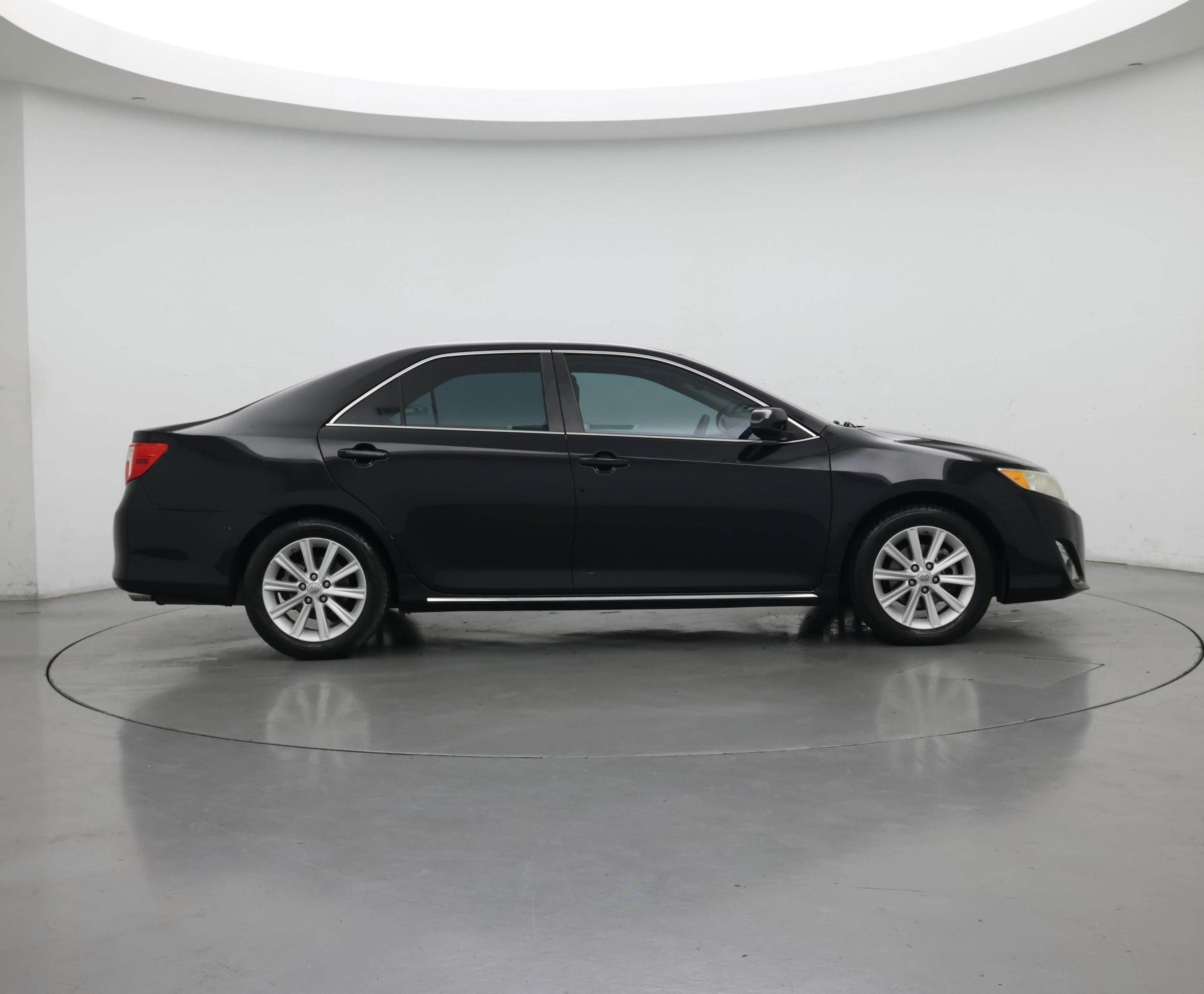 Thumbnail: 2014 Toyota Camry - 7