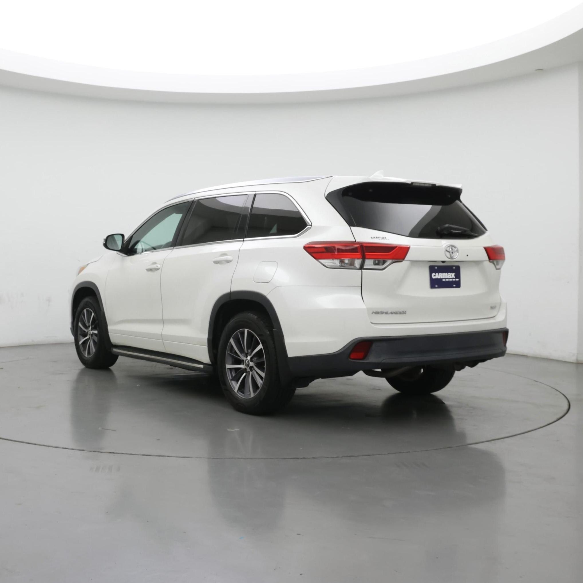 Thumbnail: 2017 Toyota Highlander - 2