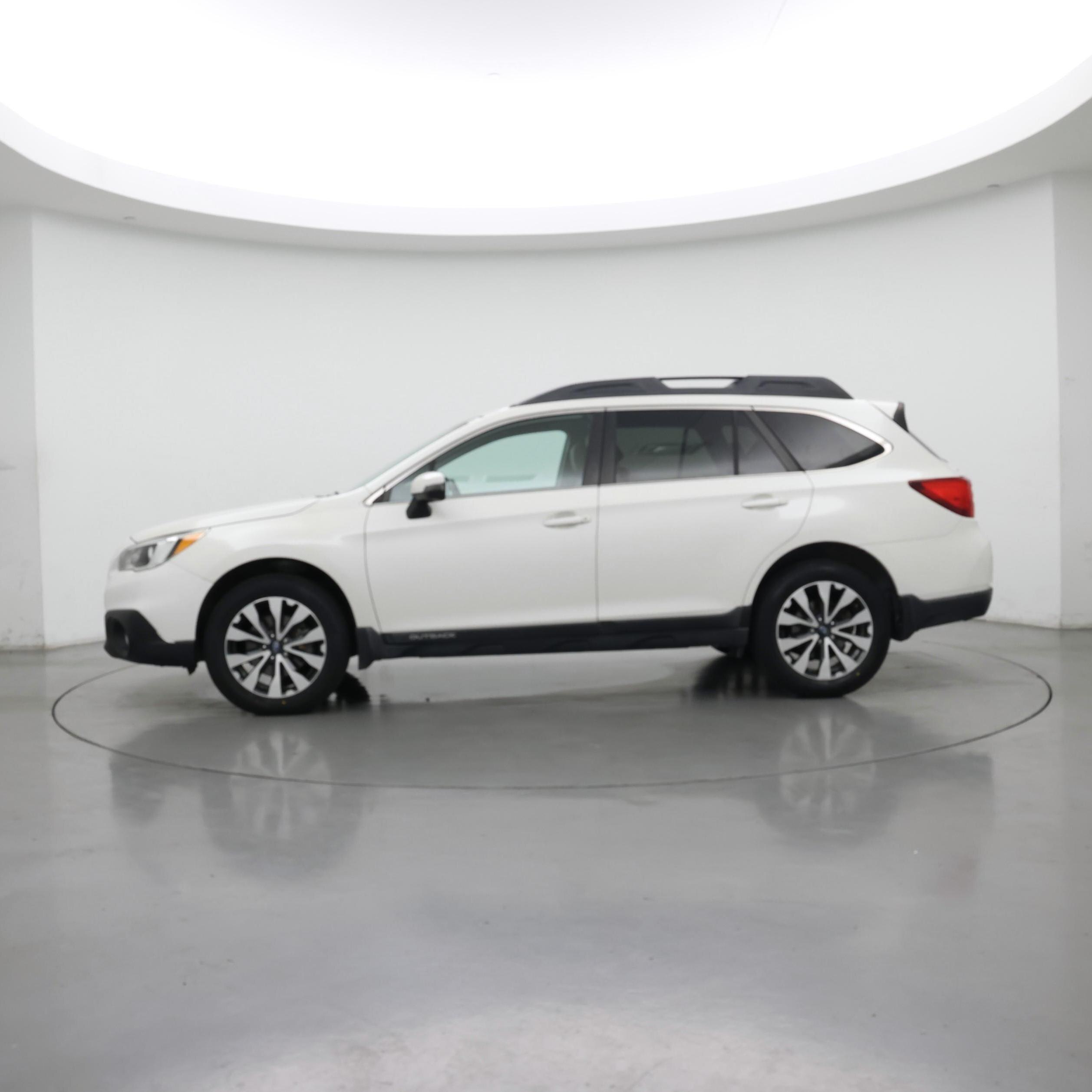 Thumbnail: 2015 Subaru Outback - 3