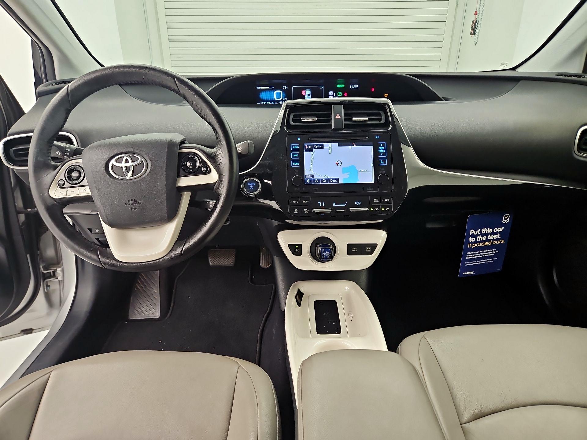 Thumbnail: 2016 Toyota Prius - 9