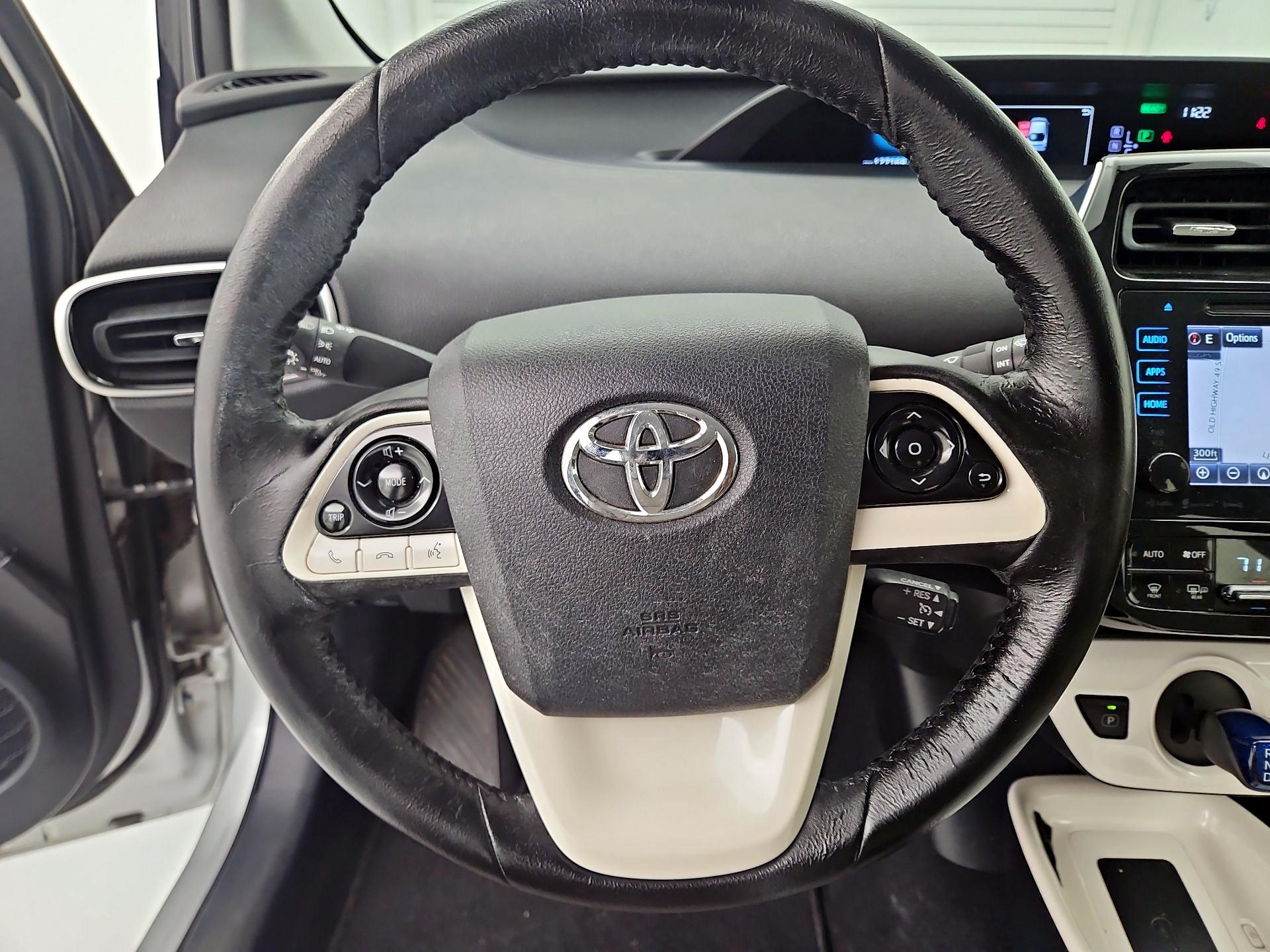 Thumbnail: 2016 Toyota Prius - 10