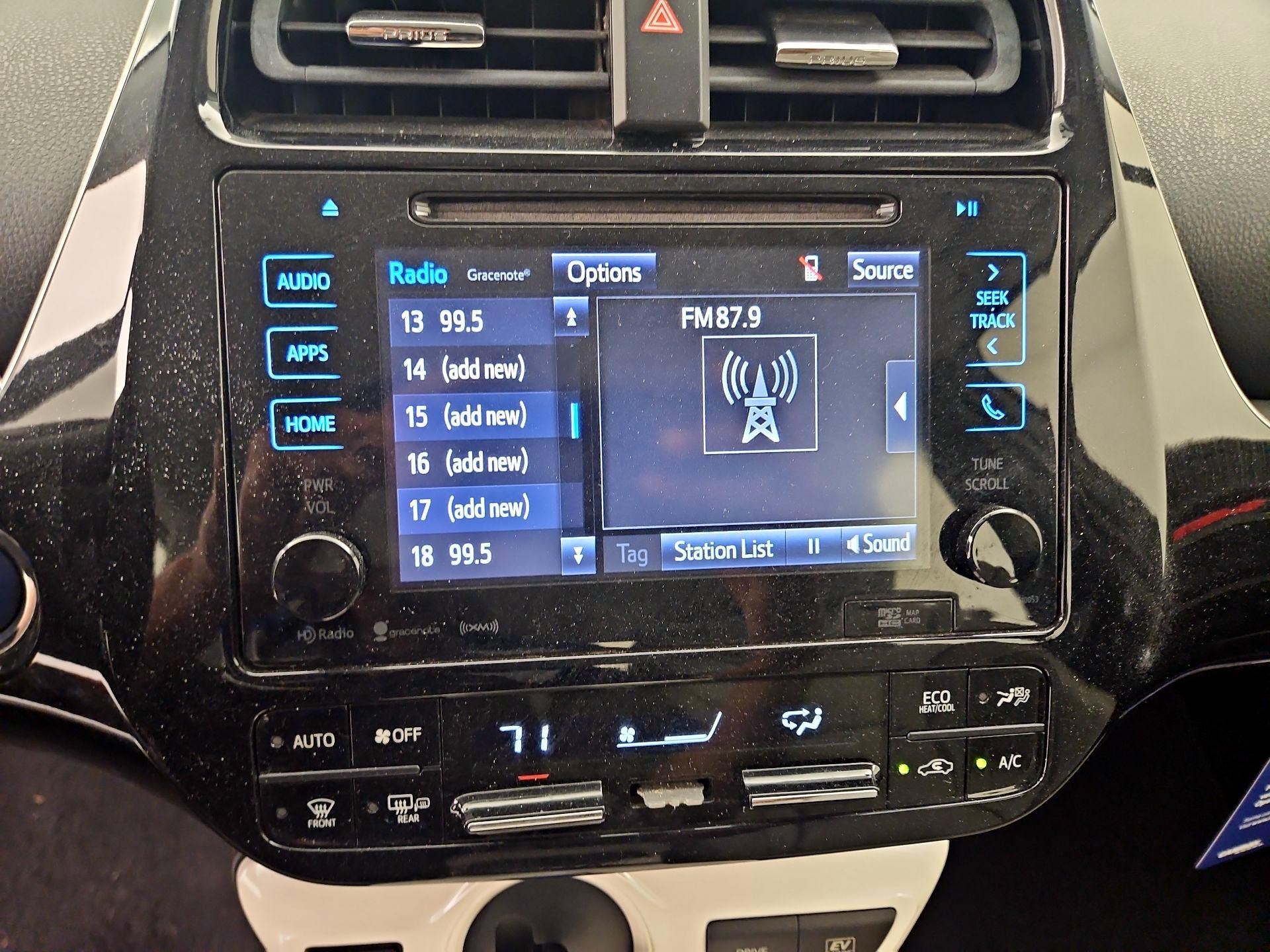 Thumbnail: 2016 Toyota Prius - 16