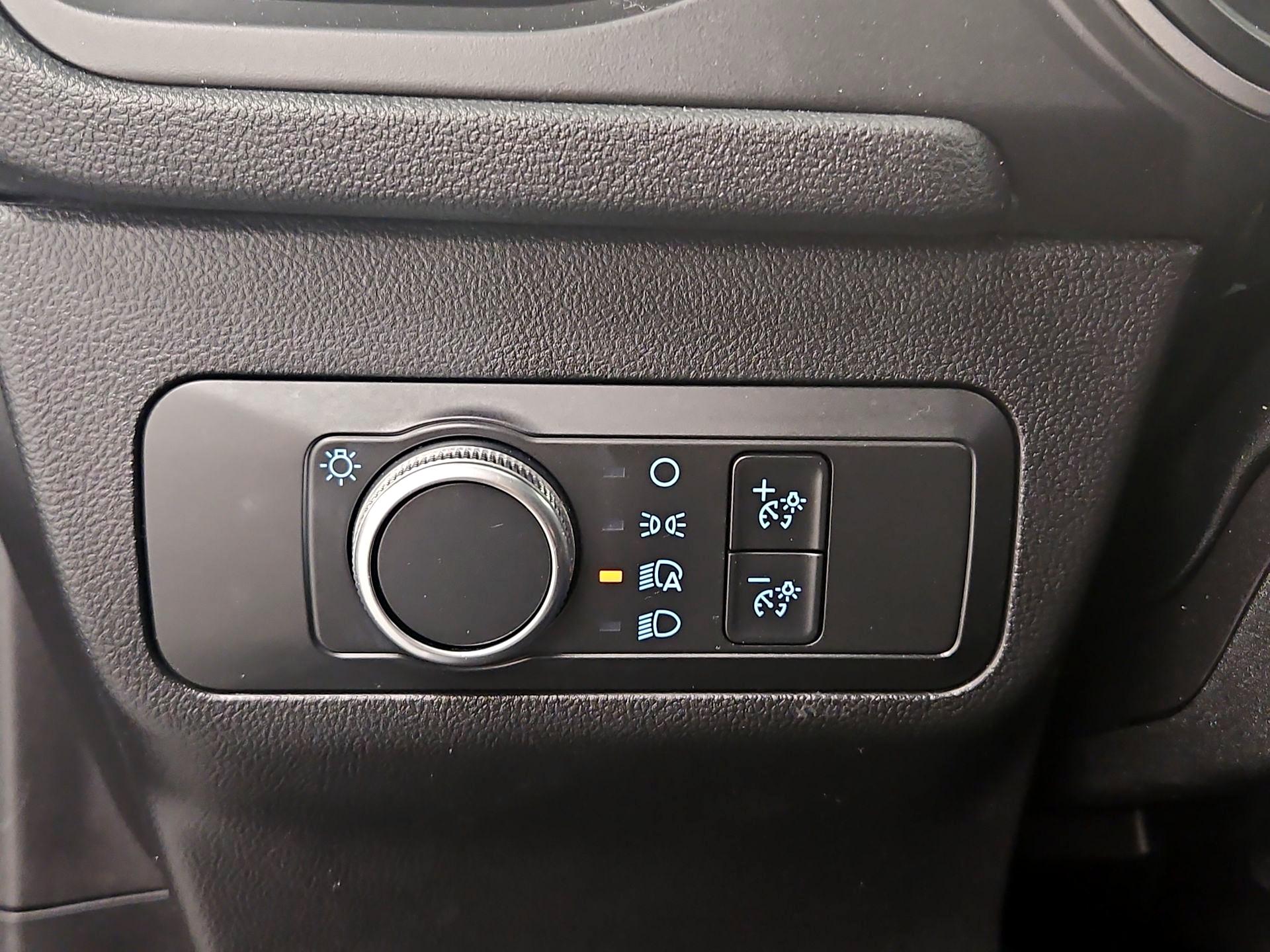 Thumbnail: 2021 Ford Escape - 13
