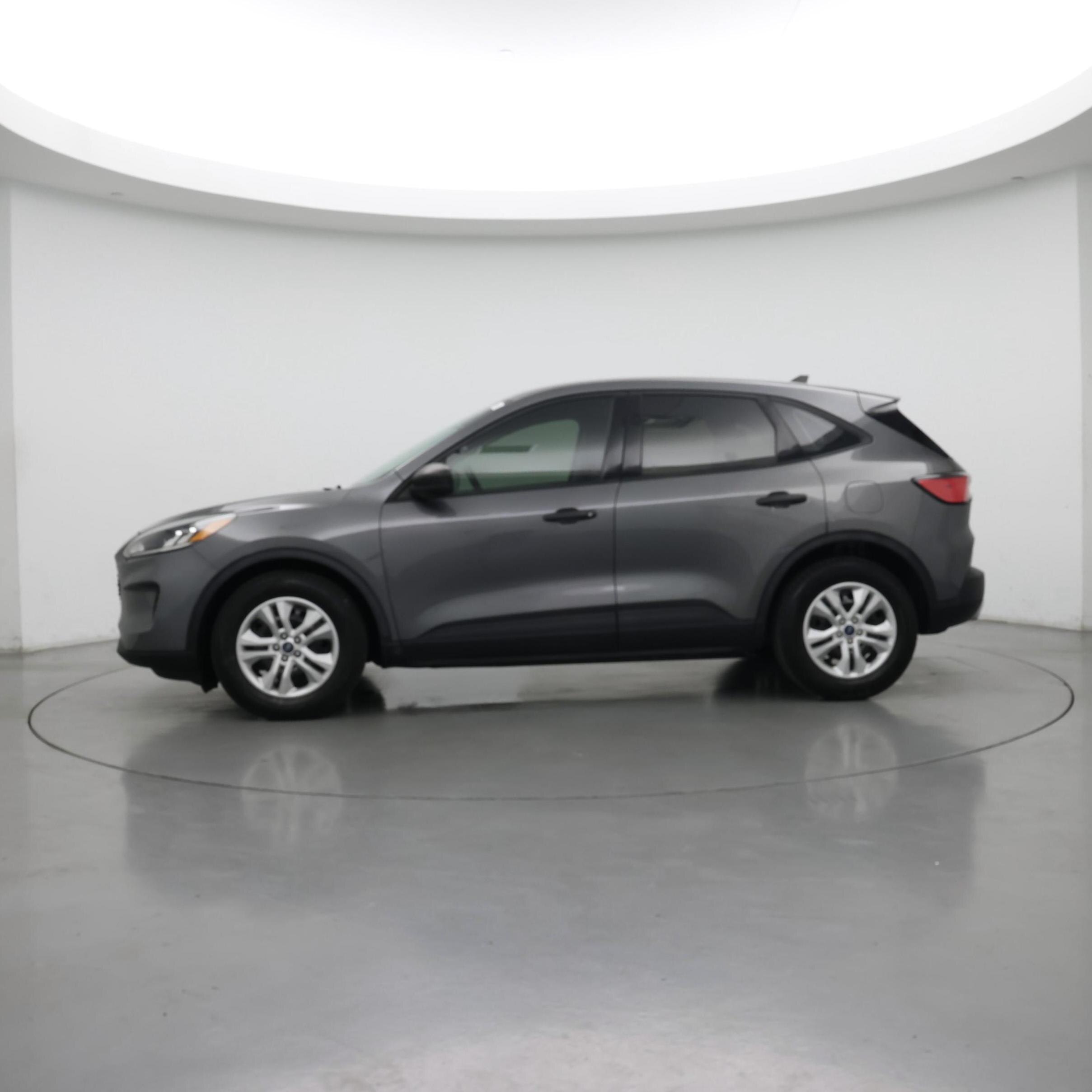 Thumbnail: 2021 Ford Escape - 3
