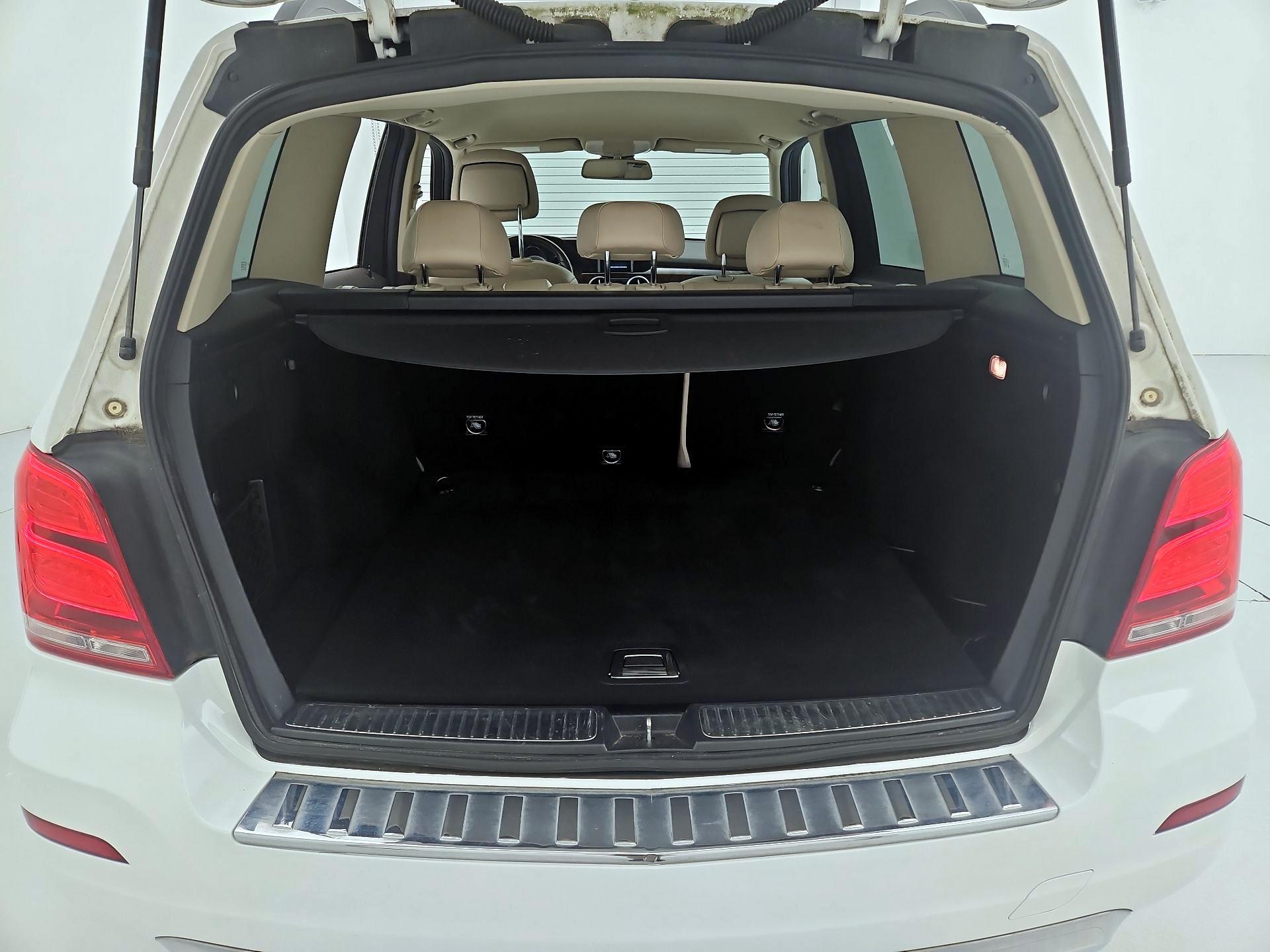 Thumbnail: 2015 Mercedes-Benz GLK - 18