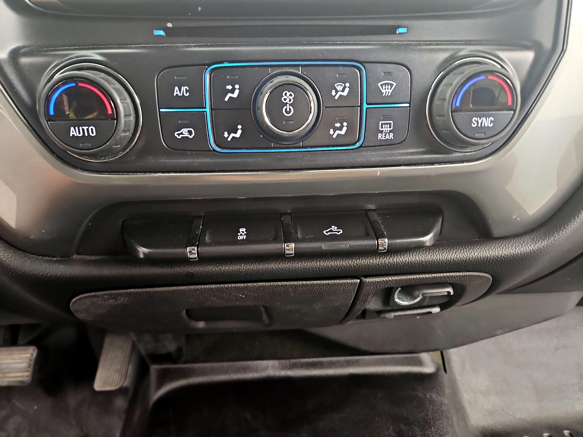 Thumbnail: 2017 Chevrolet Silverado 1500 - 16