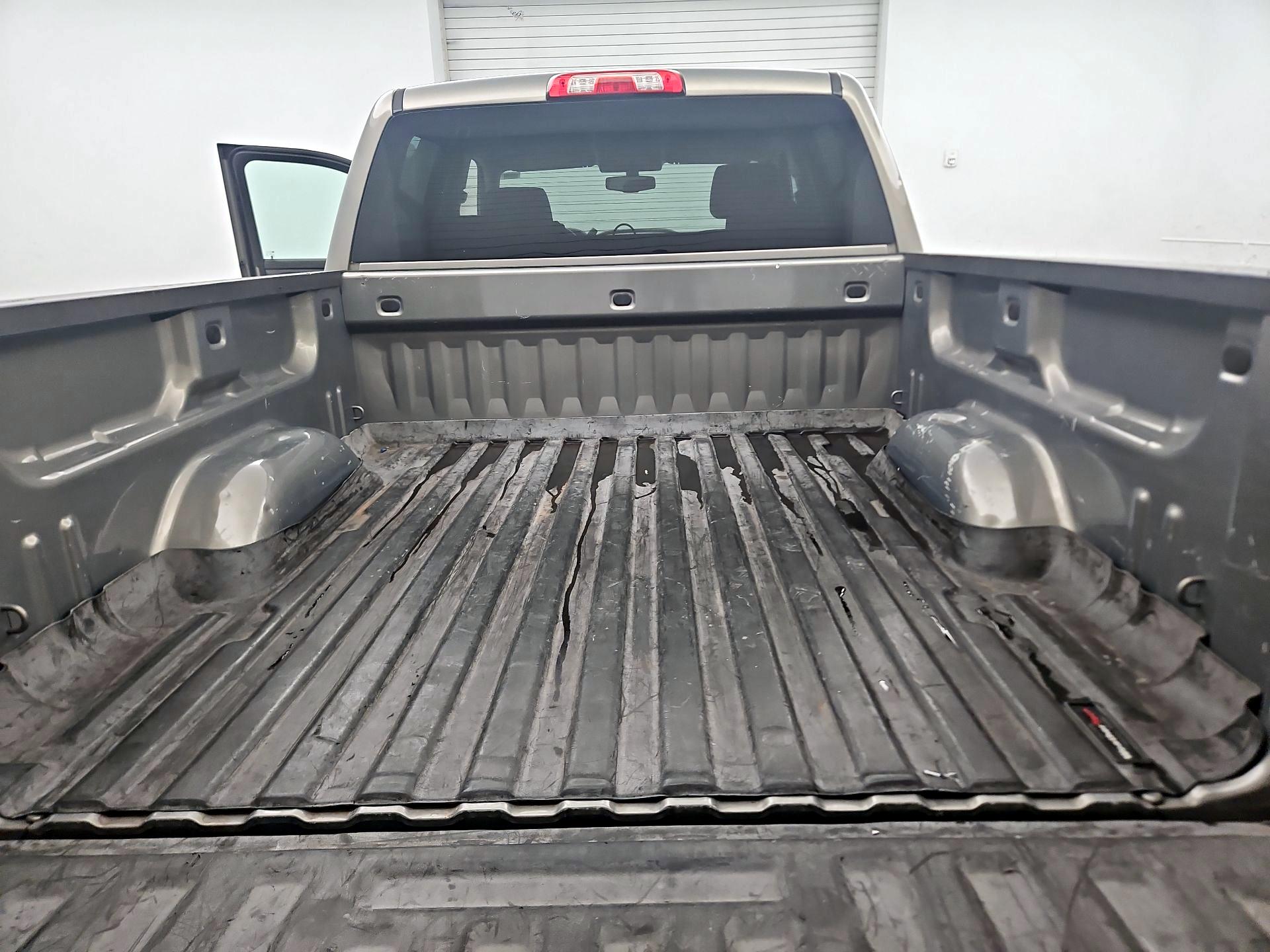 Thumbnail: 2017 Chevrolet Silverado 1500 - 20