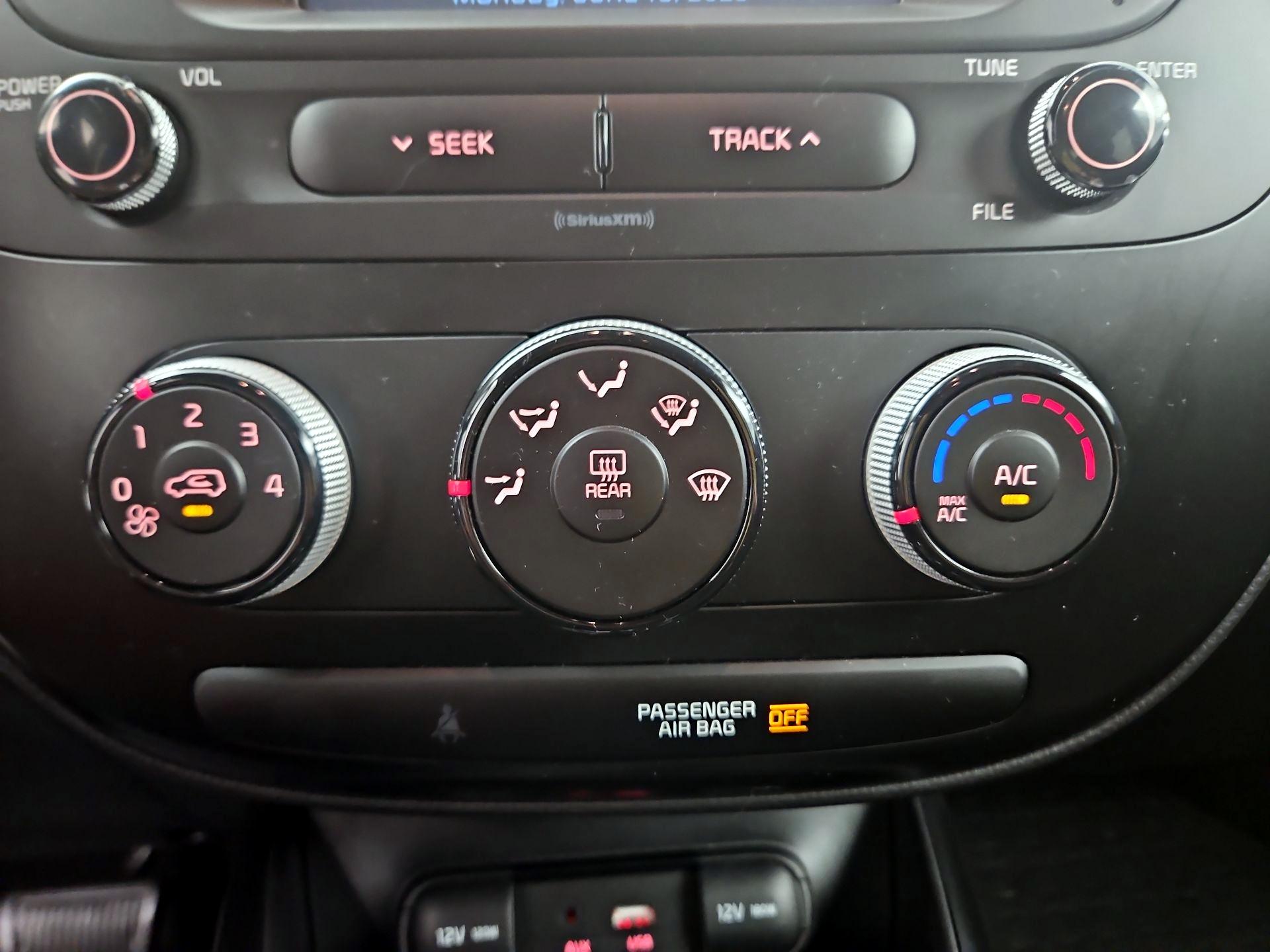 Thumbnail: 2019 Kia Soul - 16