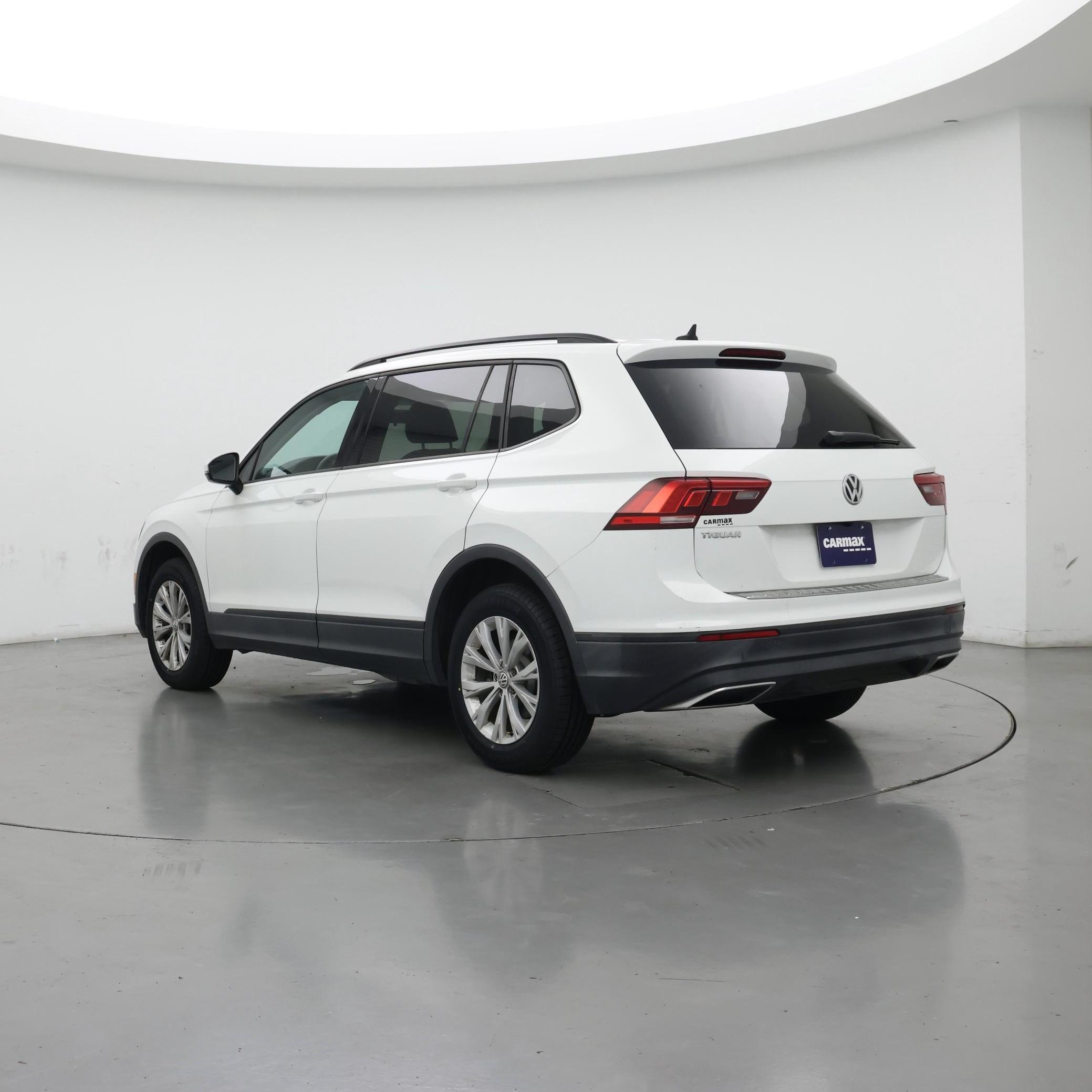 Thumbnail: 2020 Volkswagen Tiguan - 2