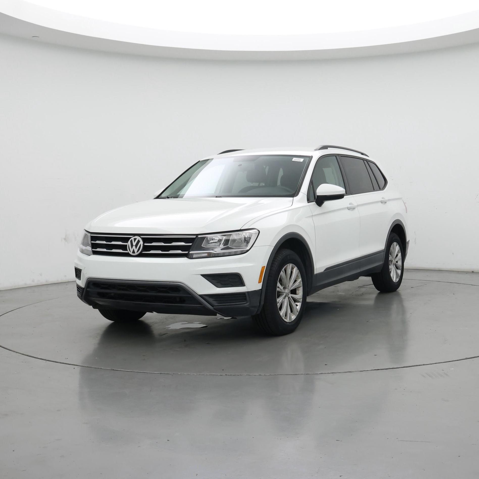Thumbnail: 2020 Volkswagen Tiguan - 4