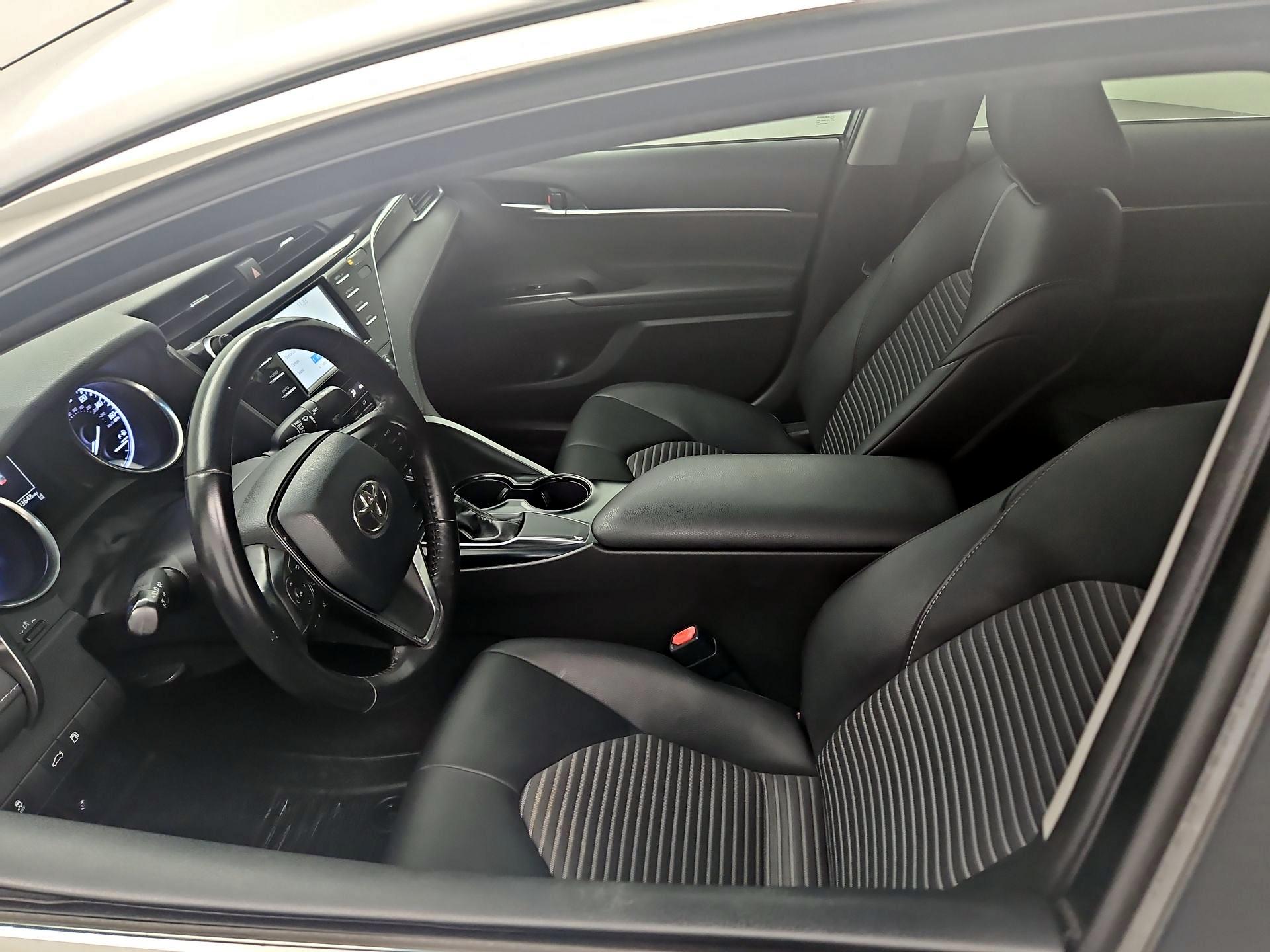 Thumbnail: 2018 Toyota Camry - 11