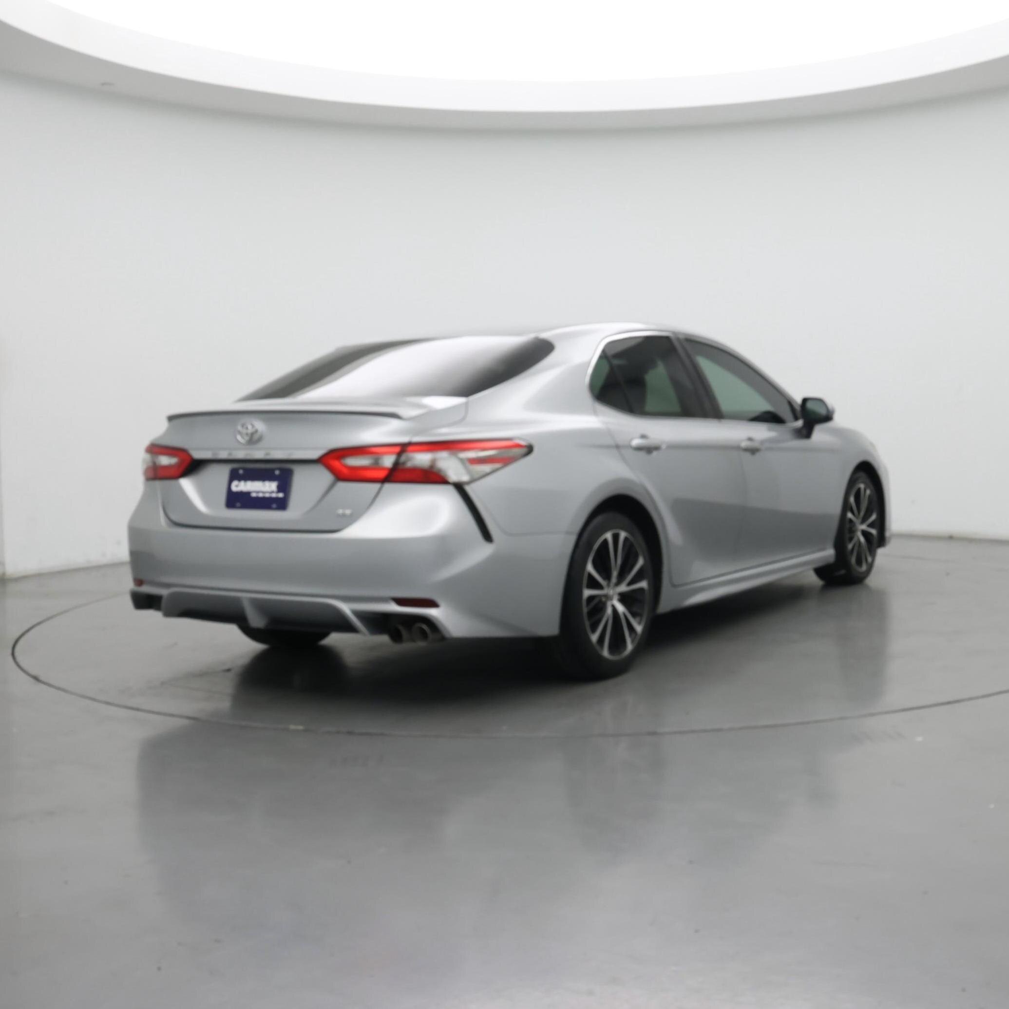 Thumbnail: 2018 Toyota Camry - 8