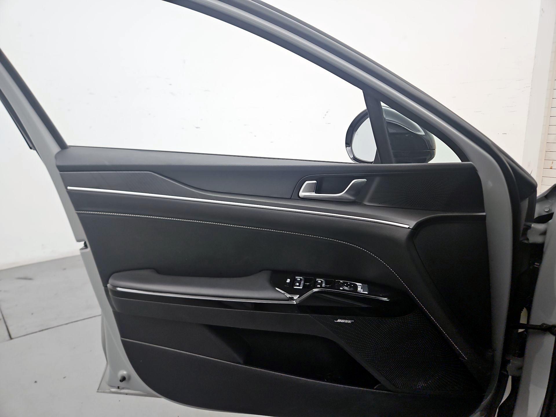 Thumbnail: 2025 Kia K5 - 12