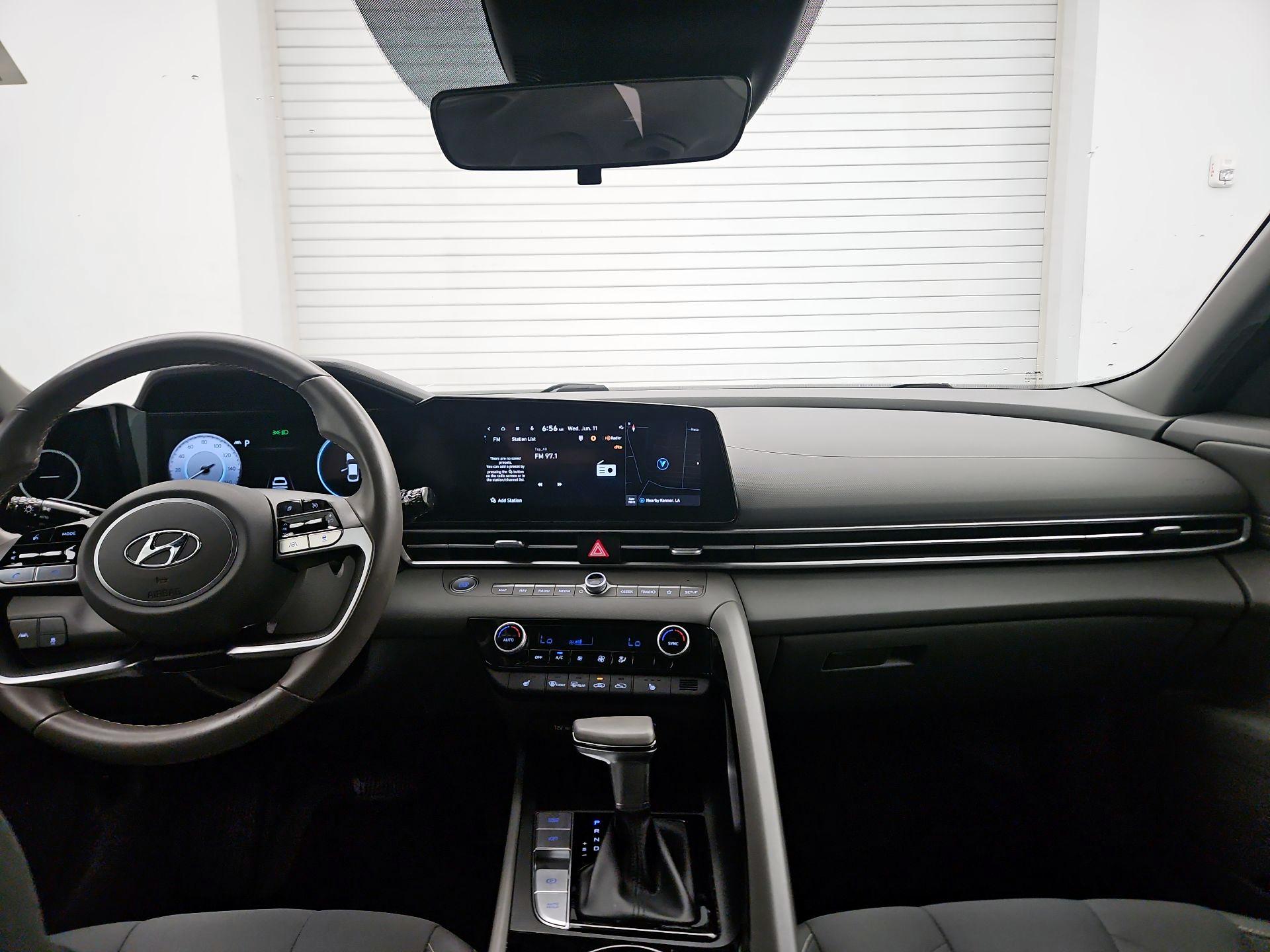 Thumbnail: 2023 Hyundai Elantra - 9