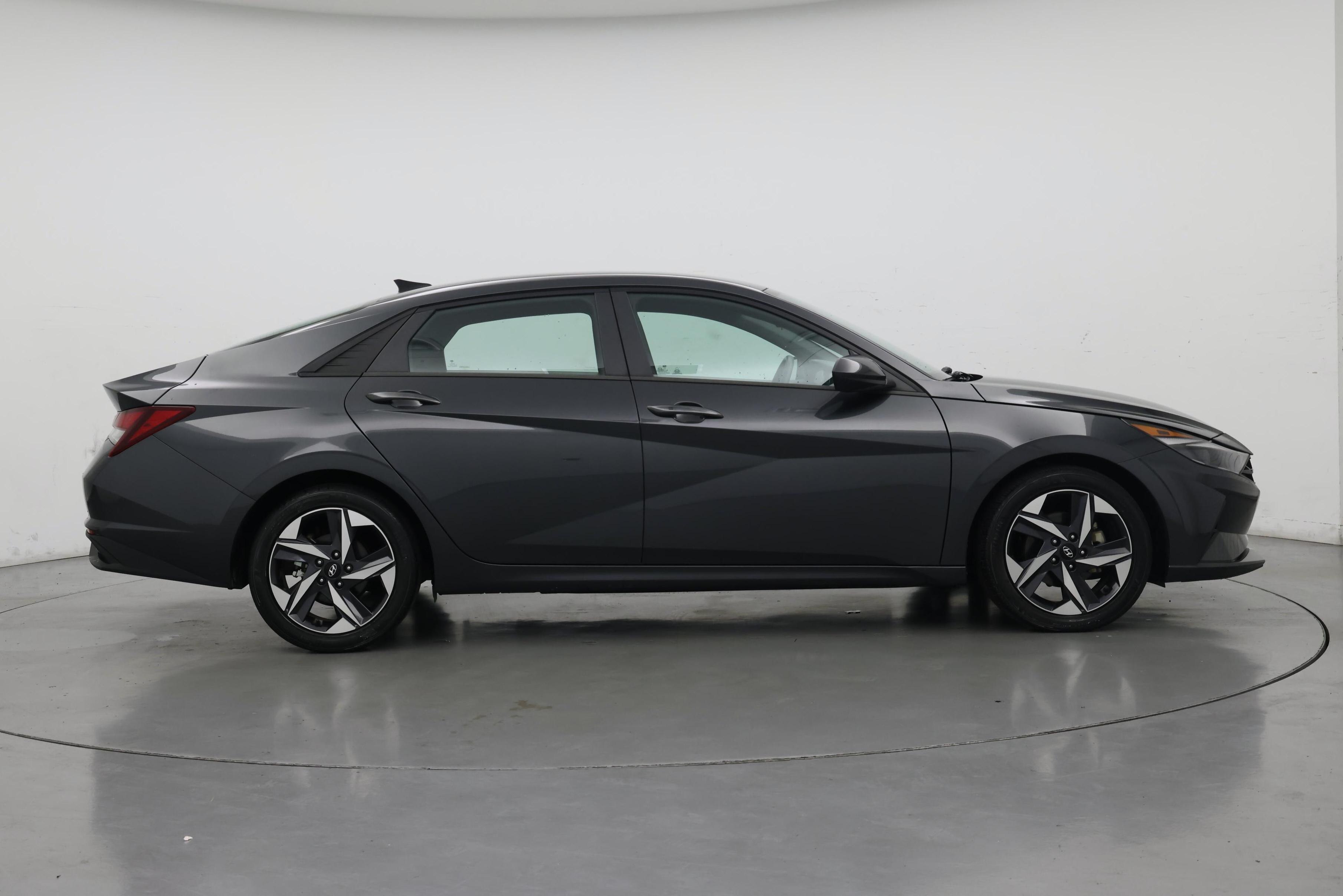 Thumbnail: 2023 Hyundai Elantra - 7
