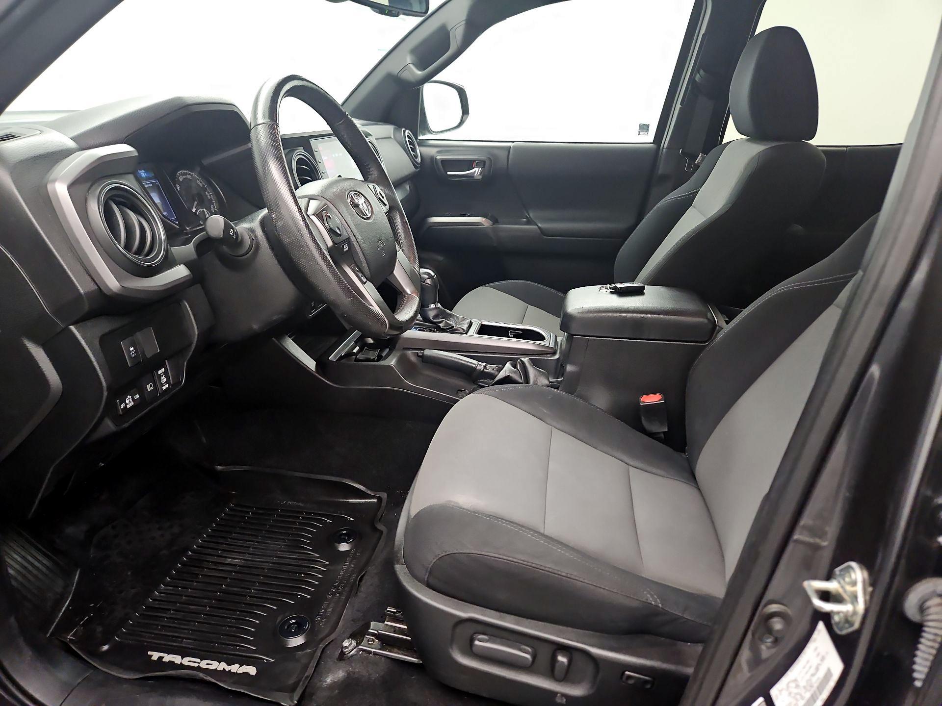Thumbnail: 2021 Toyota Tacoma - 11