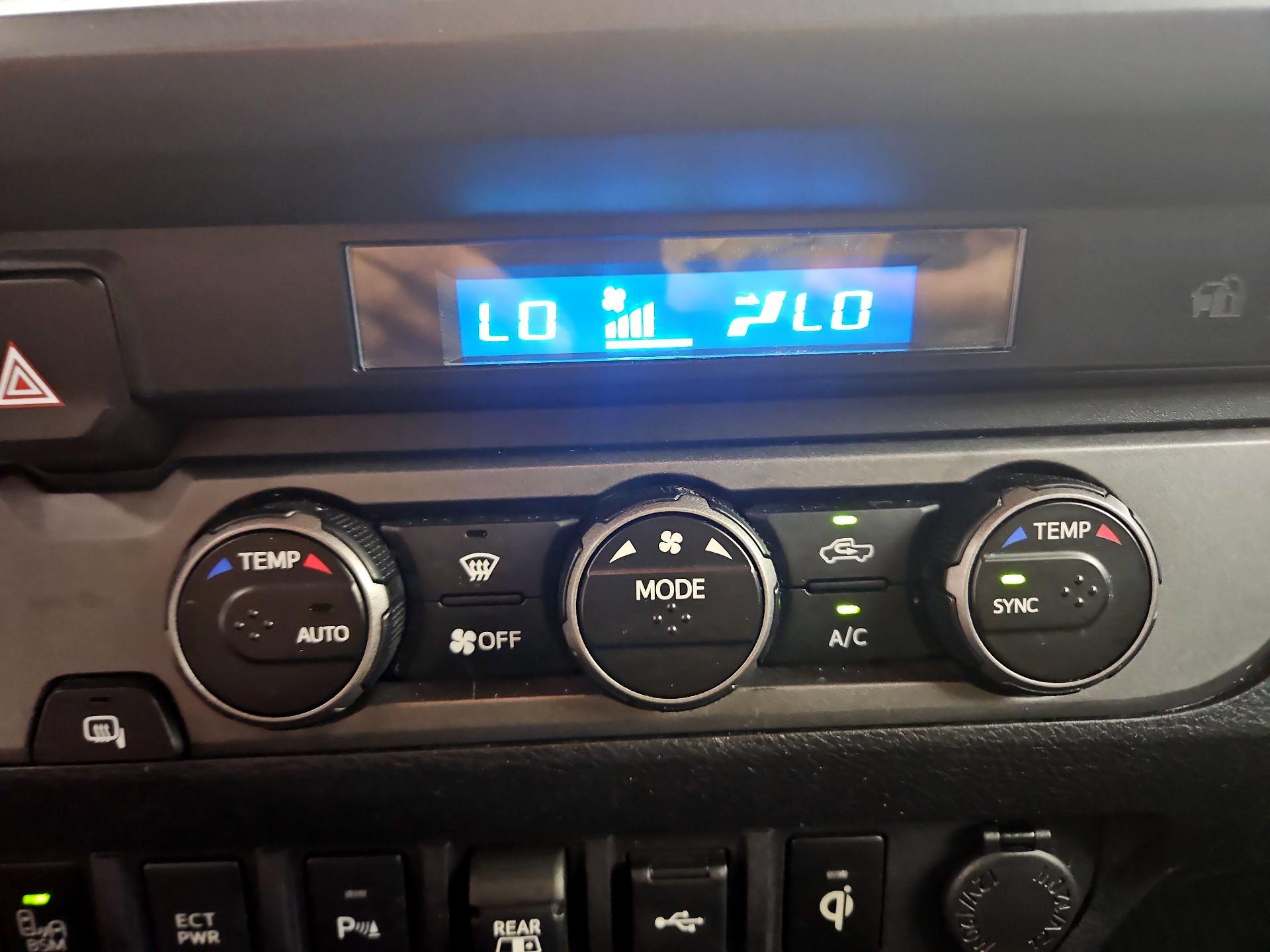 Thumbnail: 2021 Toyota Tacoma - 16