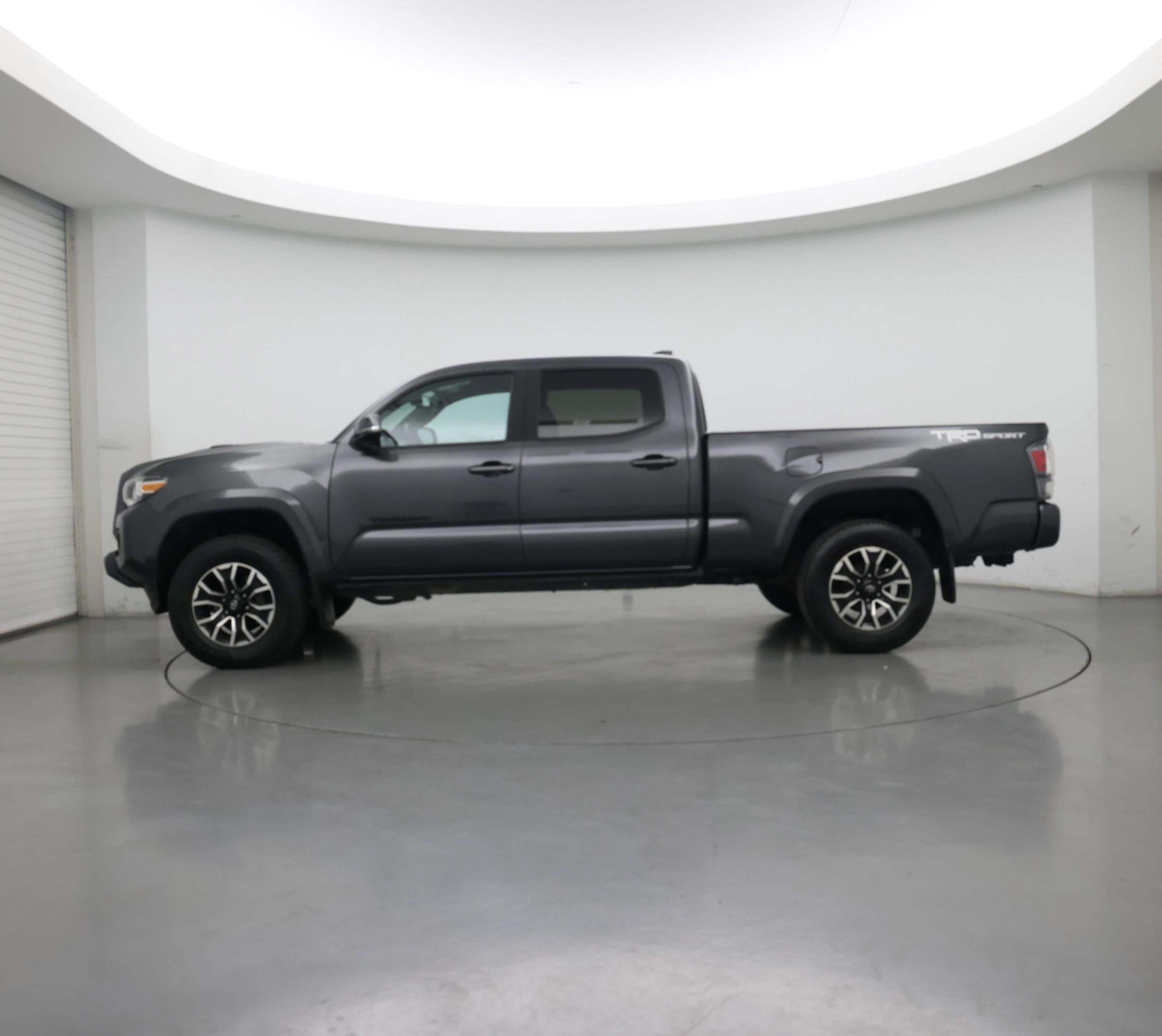 Thumbnail: 2021 Toyota Tacoma - 3