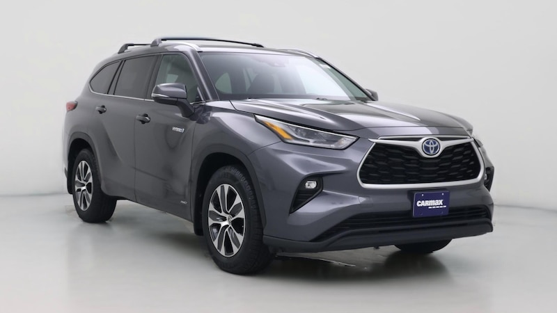 2021 Toyota Highlander XLE Hero Image