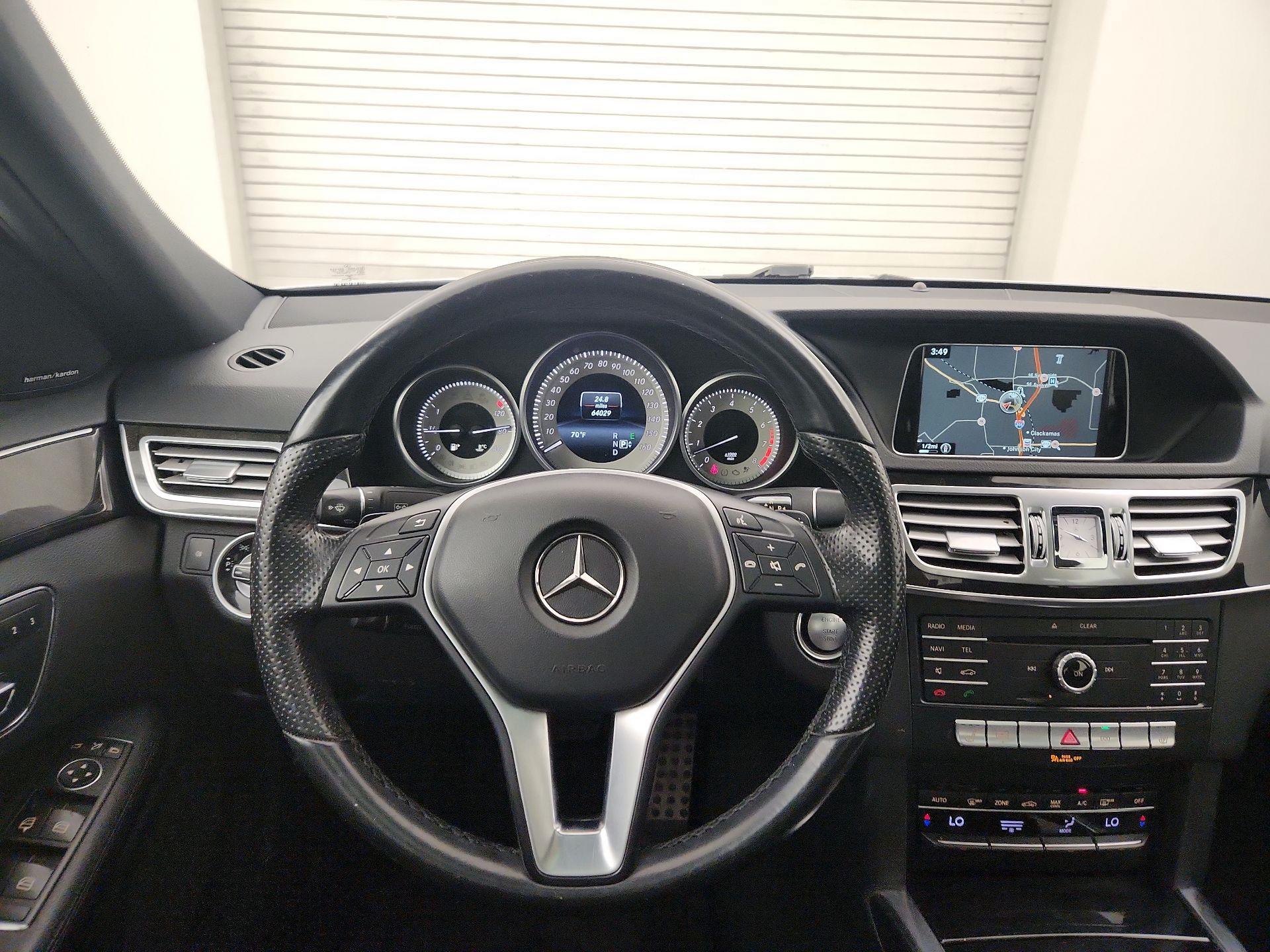 Thumbnail: 2016 Mercedes-Benz E-Class - 10