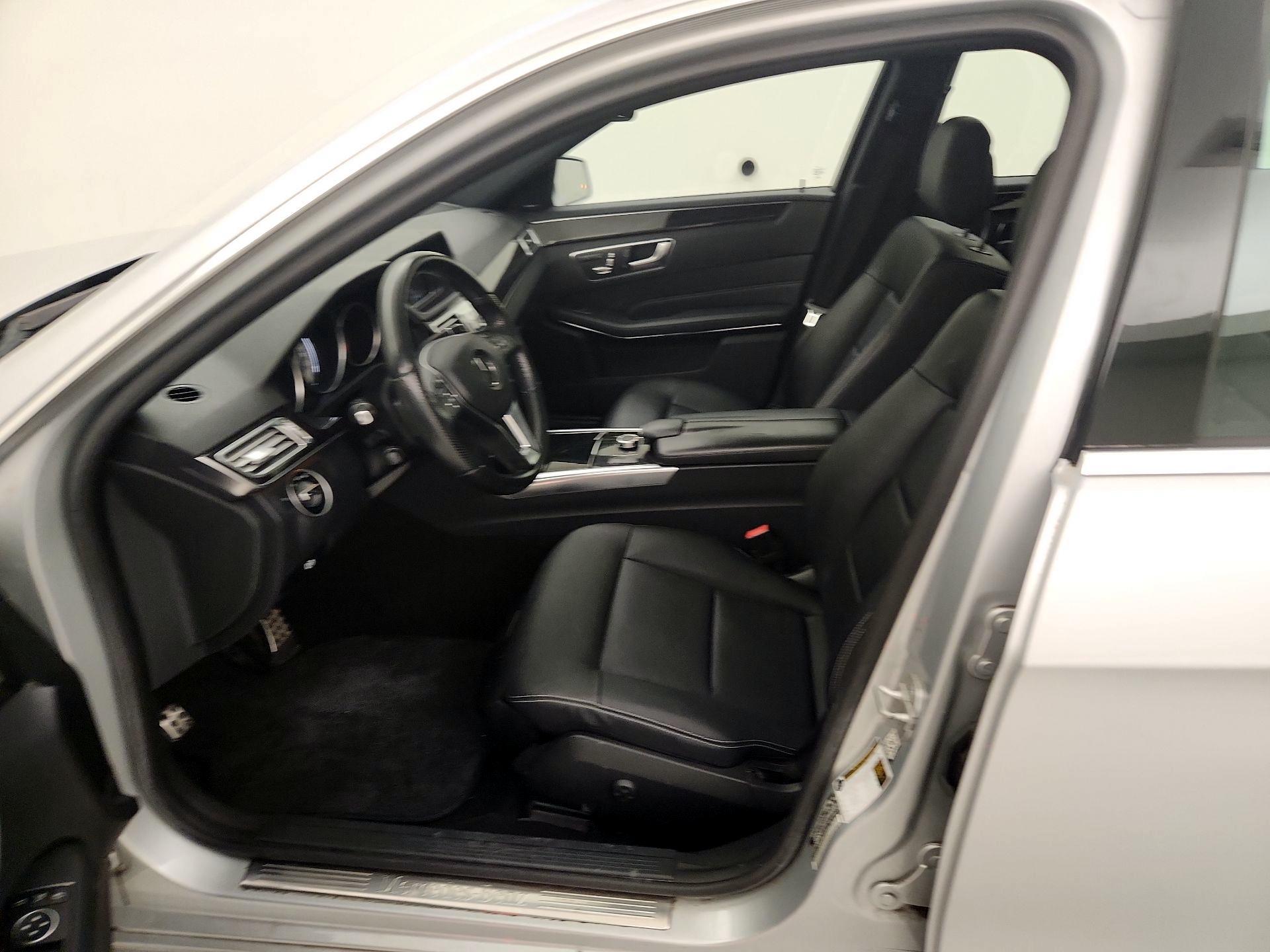 Thumbnail: 2016 Mercedes-Benz E-Class - 11