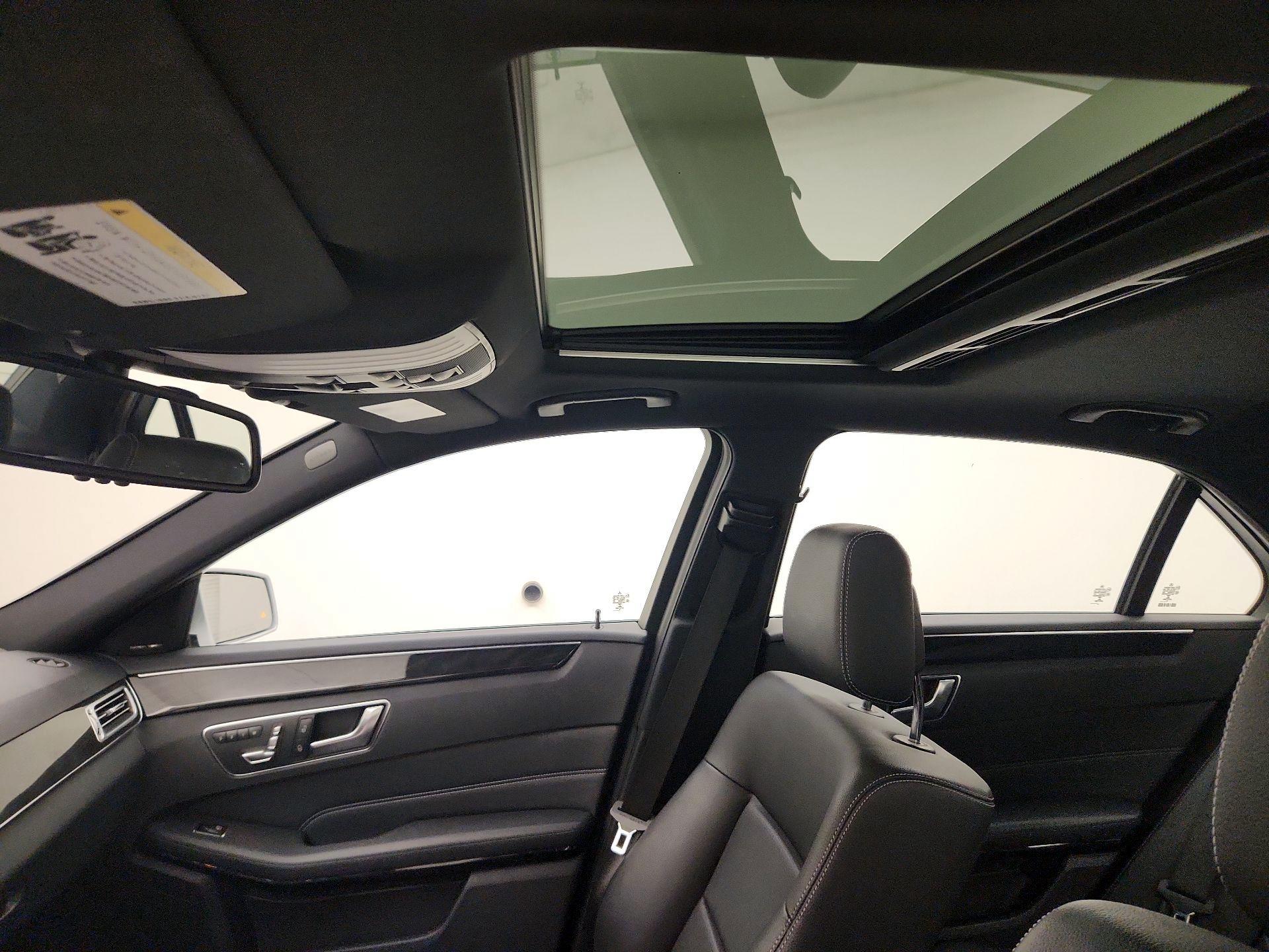 Thumbnail: 2016 Mercedes-Benz E-Class - 20