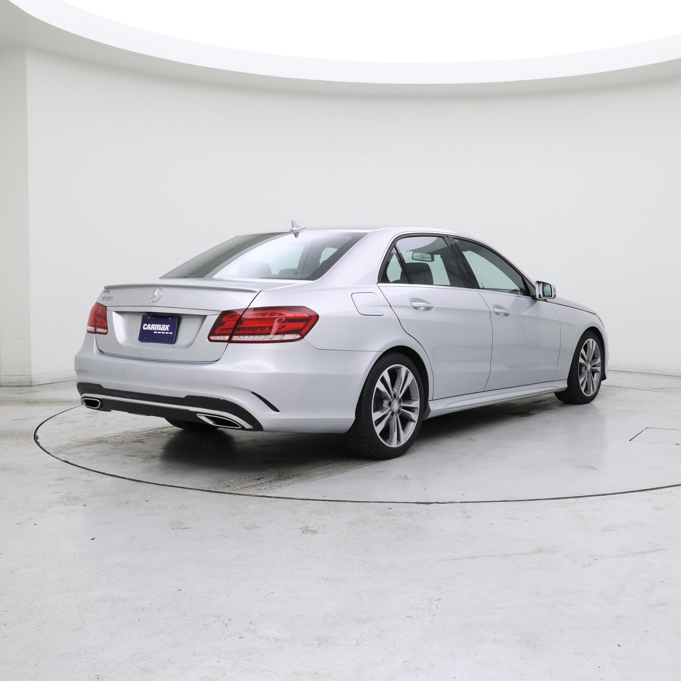 Thumbnail: 2016 Mercedes-Benz E-Class - 8
