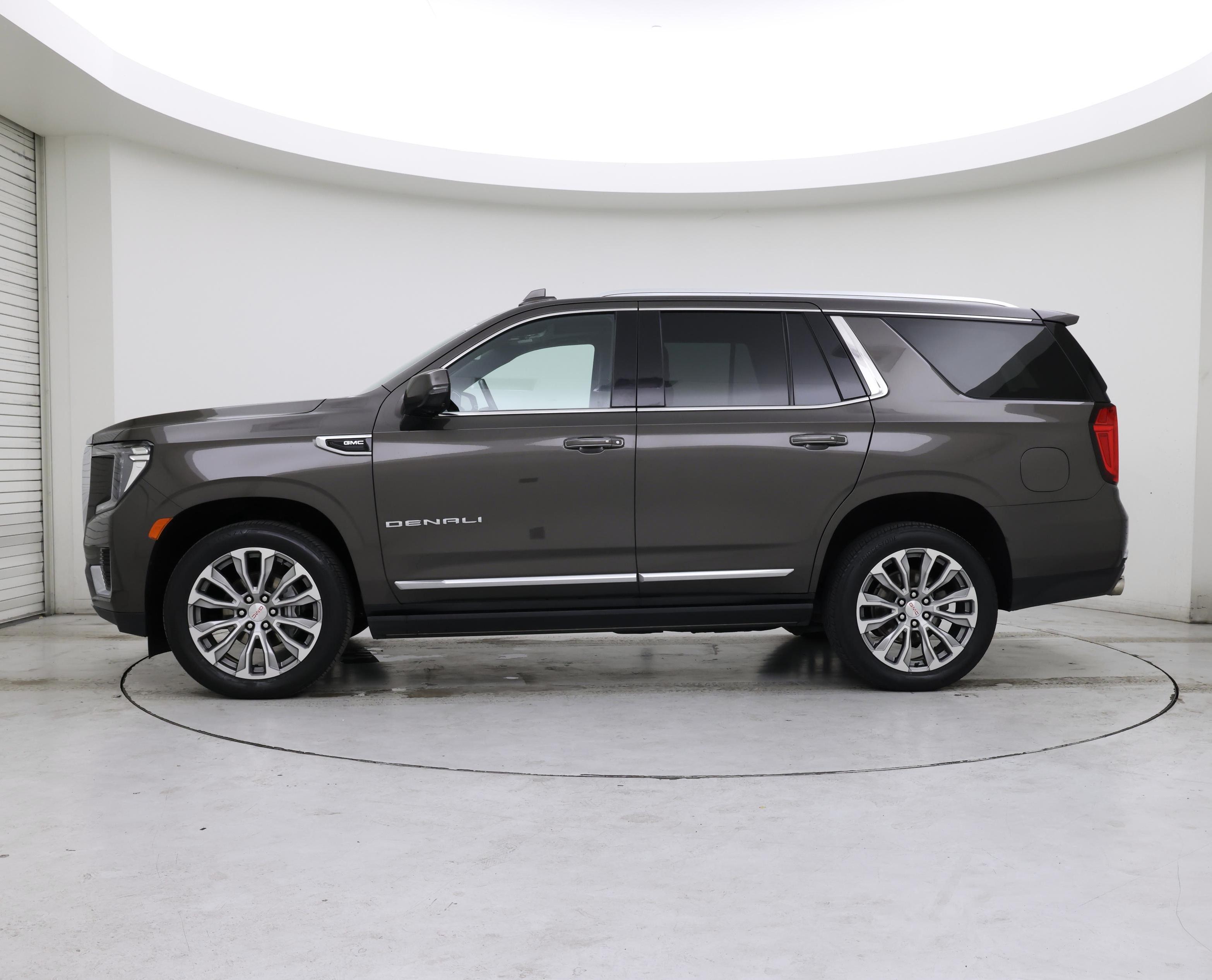 Thumbnail: 2021 GMC Yukon - 3