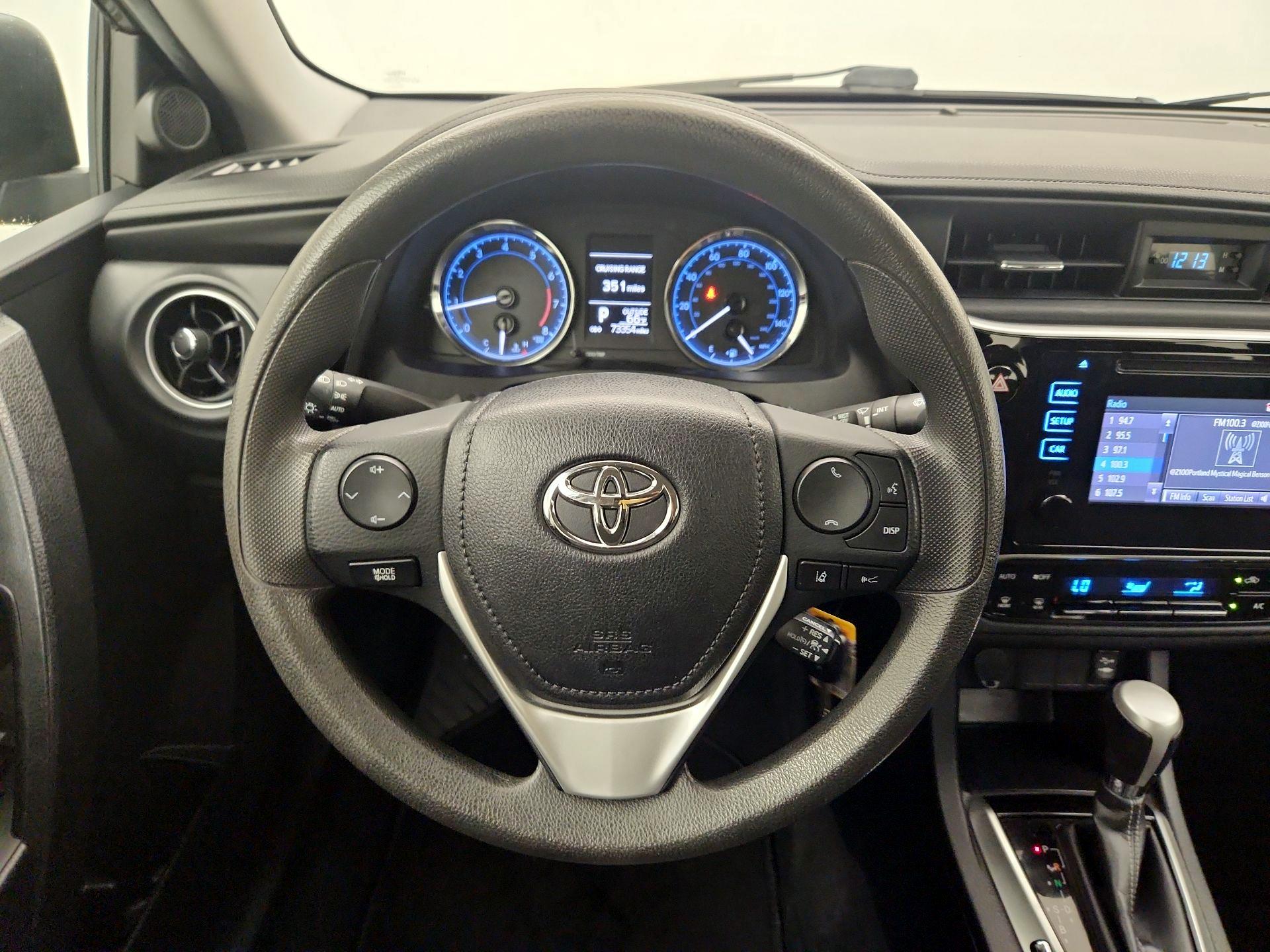 Thumbnail: 2017 Toyota Corolla - 10