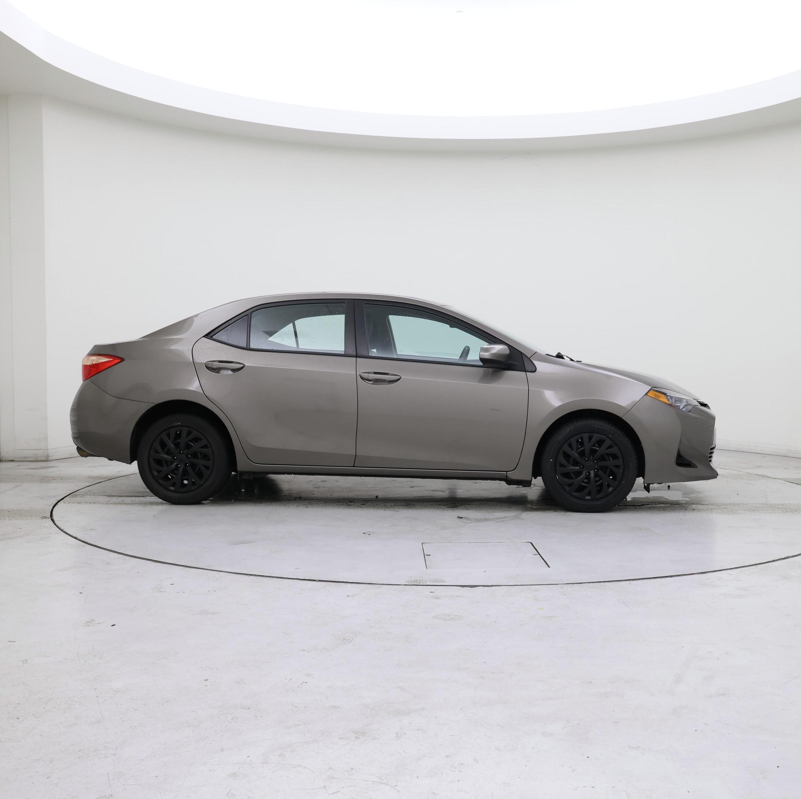 Thumbnail: 2017 Toyota Corolla - 7