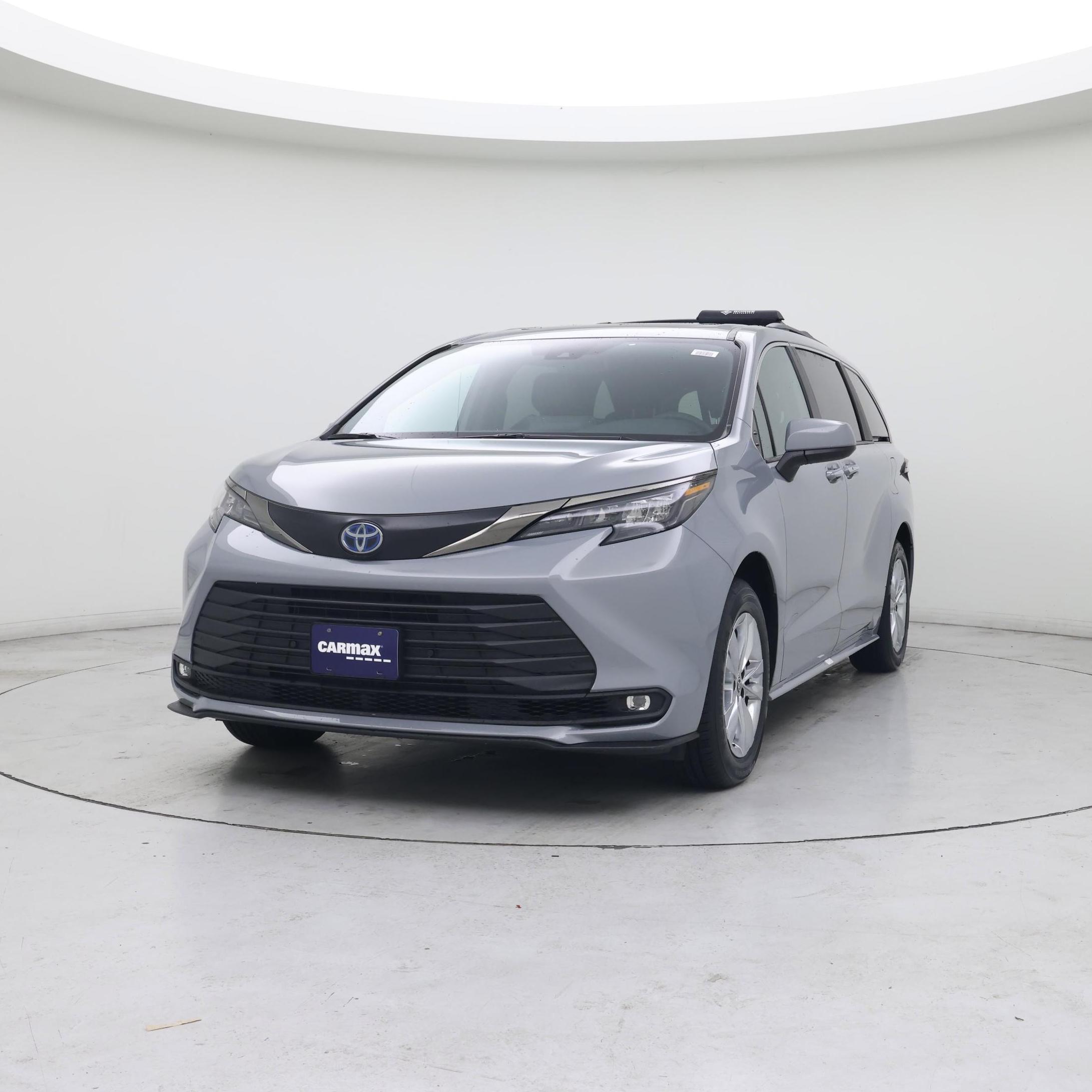 Thumbnail: 2023 Toyota Sienna - 4