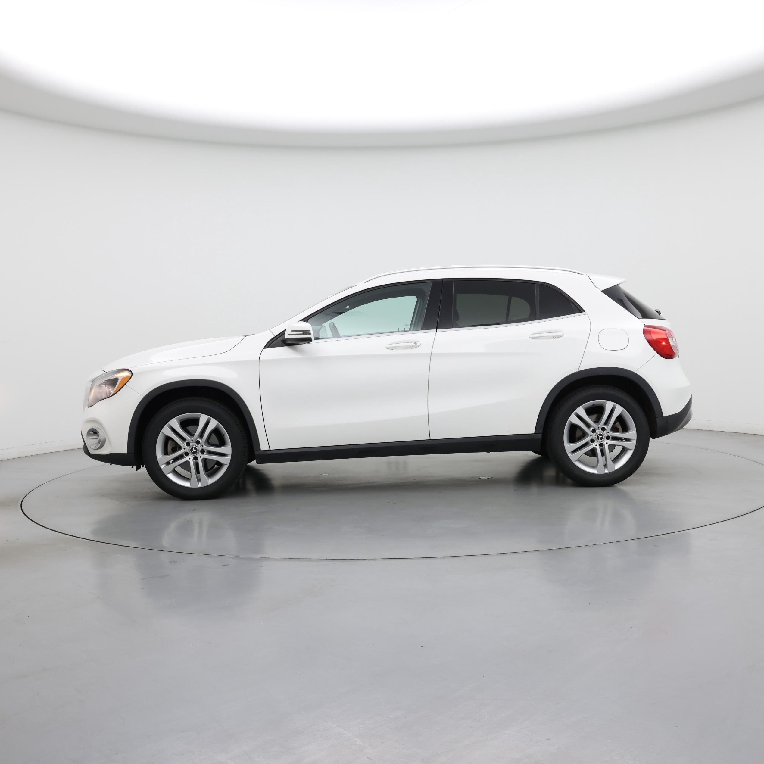 Thumbnail: 2019 Mercedes-Benz GLA - 3