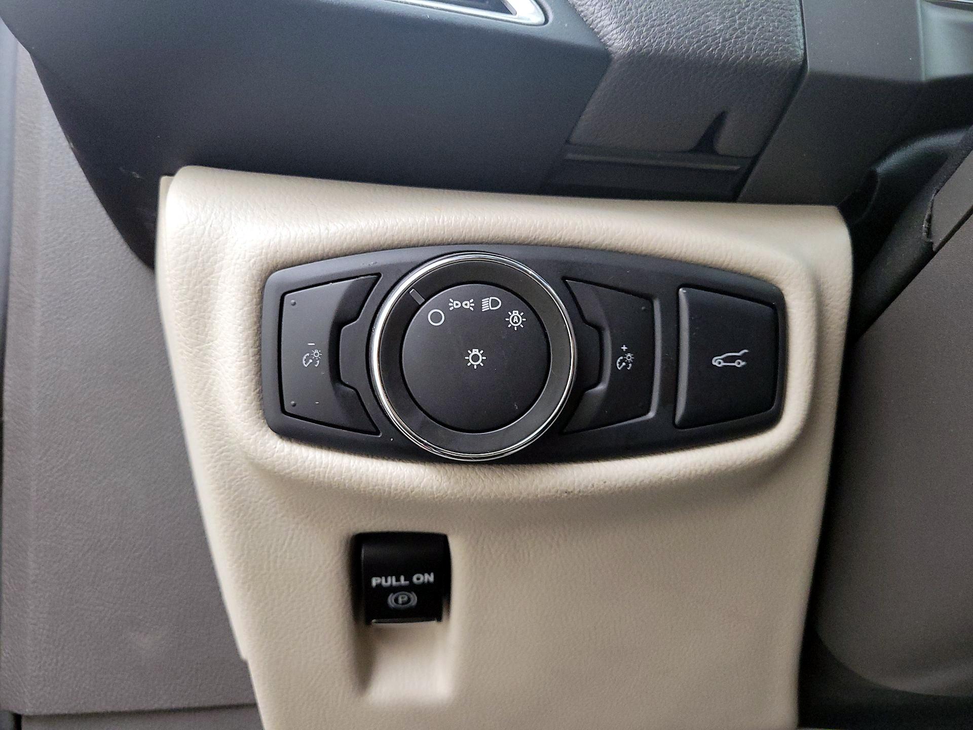 Thumbnail: 2016 Lincoln MKX - 13