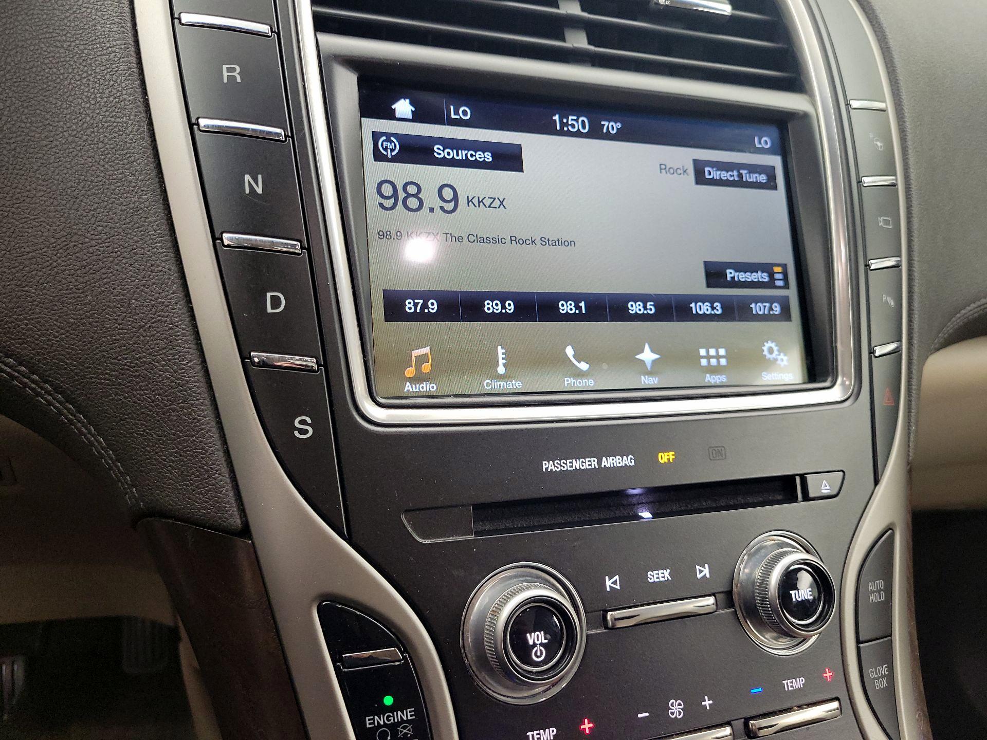Thumbnail: 2016 Lincoln MKX - 16