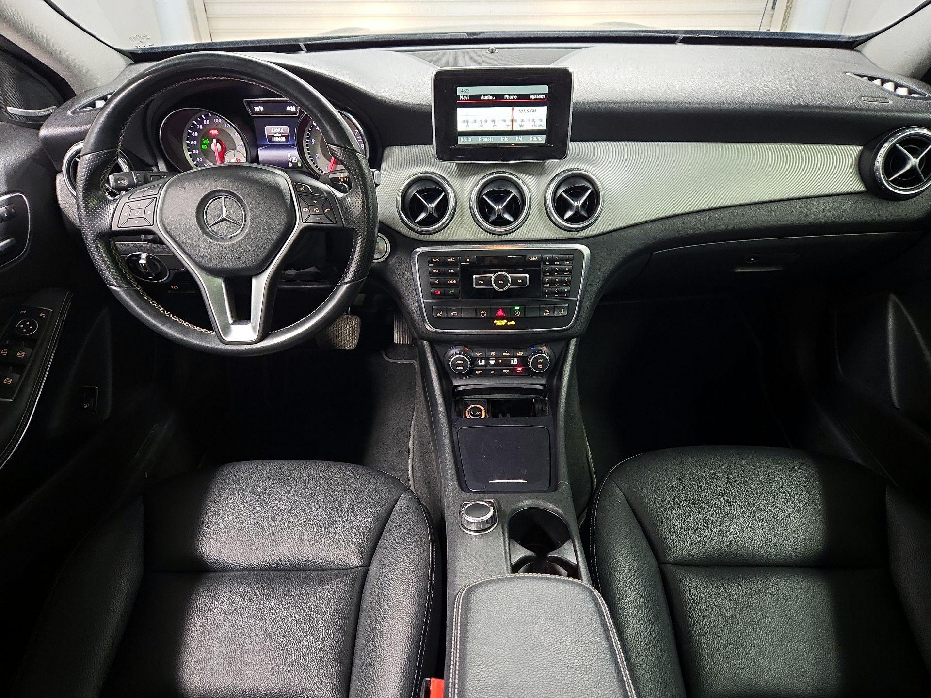 Thumbnail: 2015 Mercedes-Benz GLA - 9
