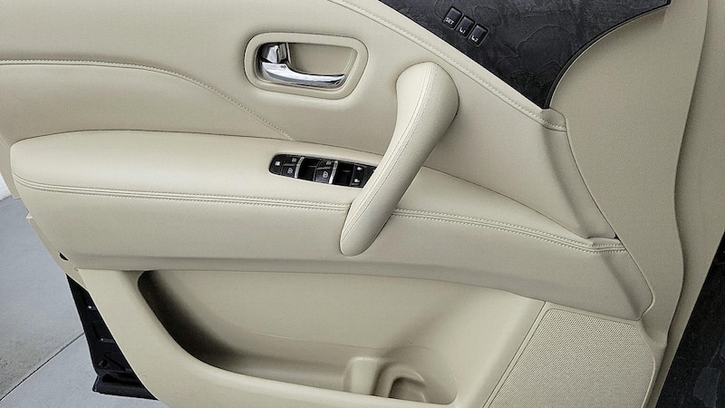 2021 INFINITI QX80 Luxe 10
