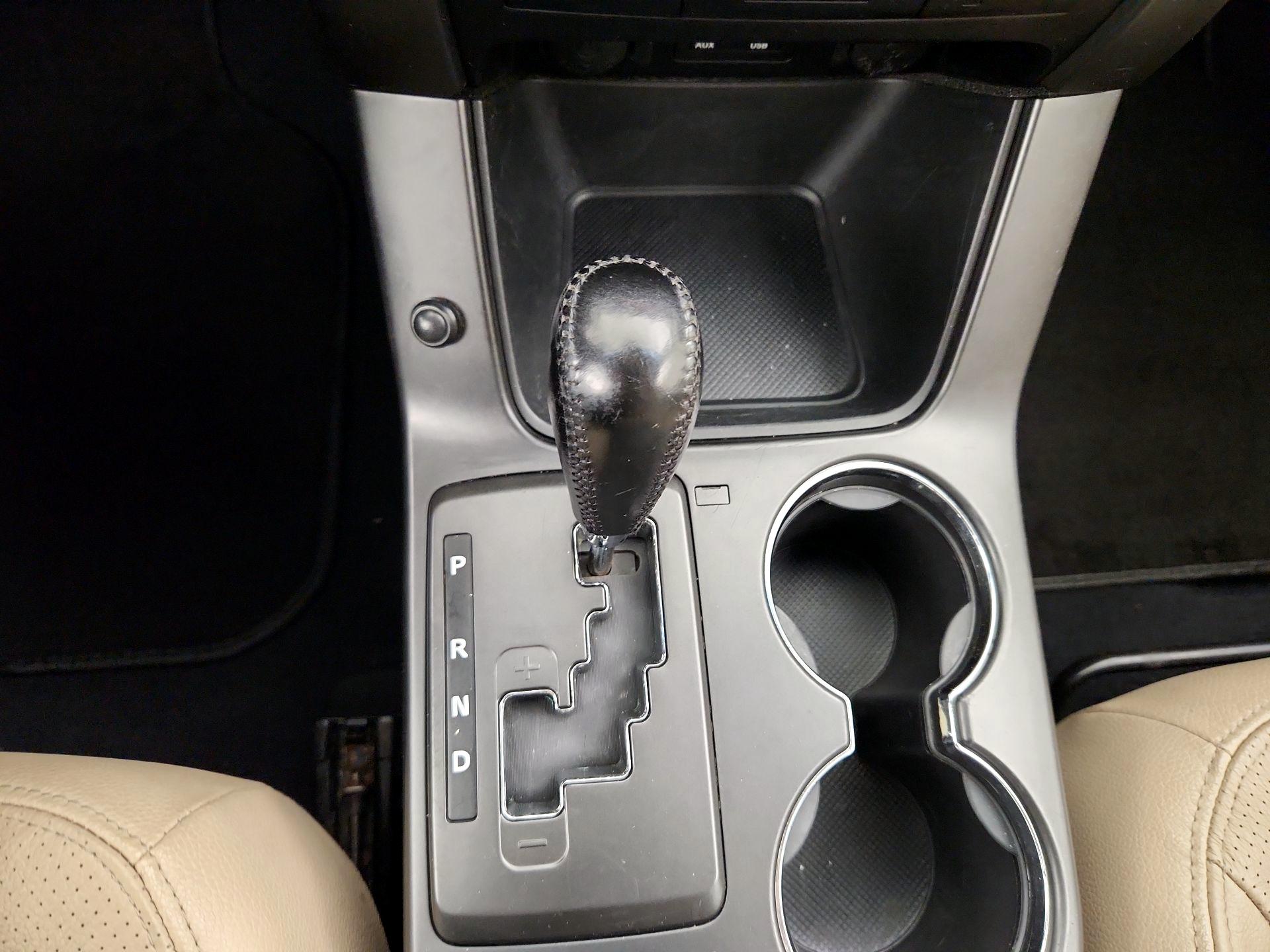 Thumbnail: 2013 Kia Sorento - 17