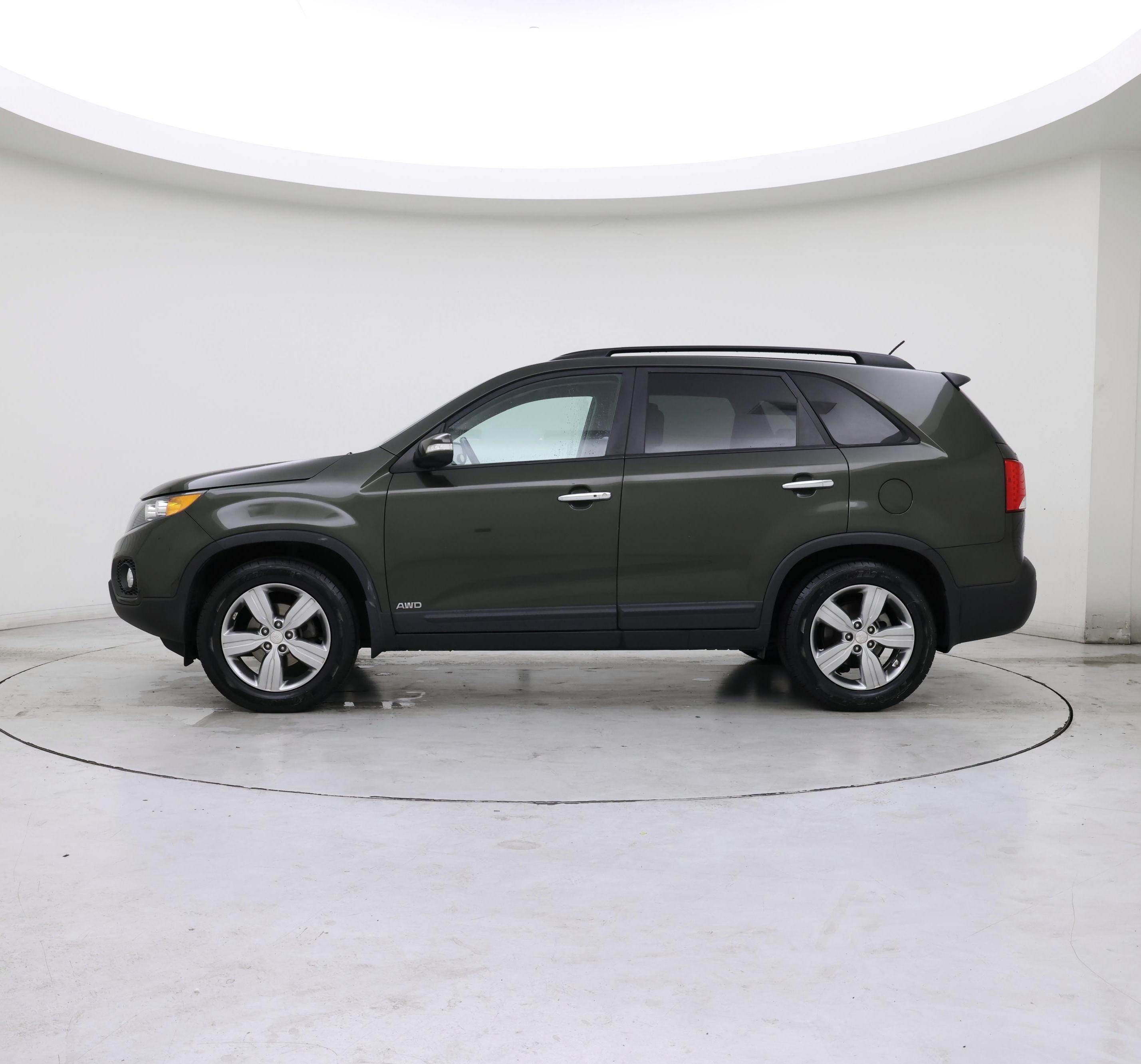 Thumbnail: 2013 Kia Sorento - 3