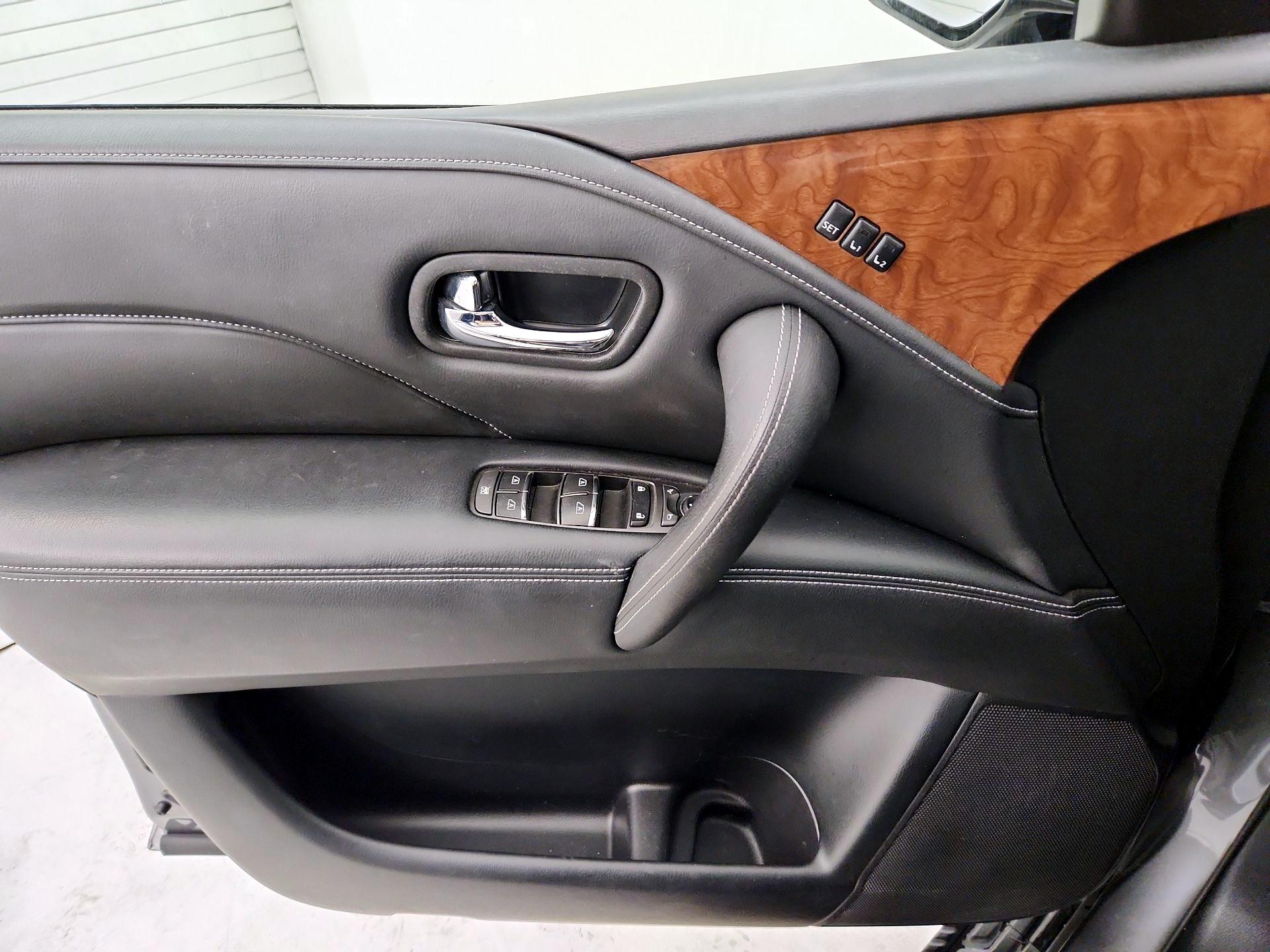 Thumbnail: 2019 INFINITI QX80 - 12
