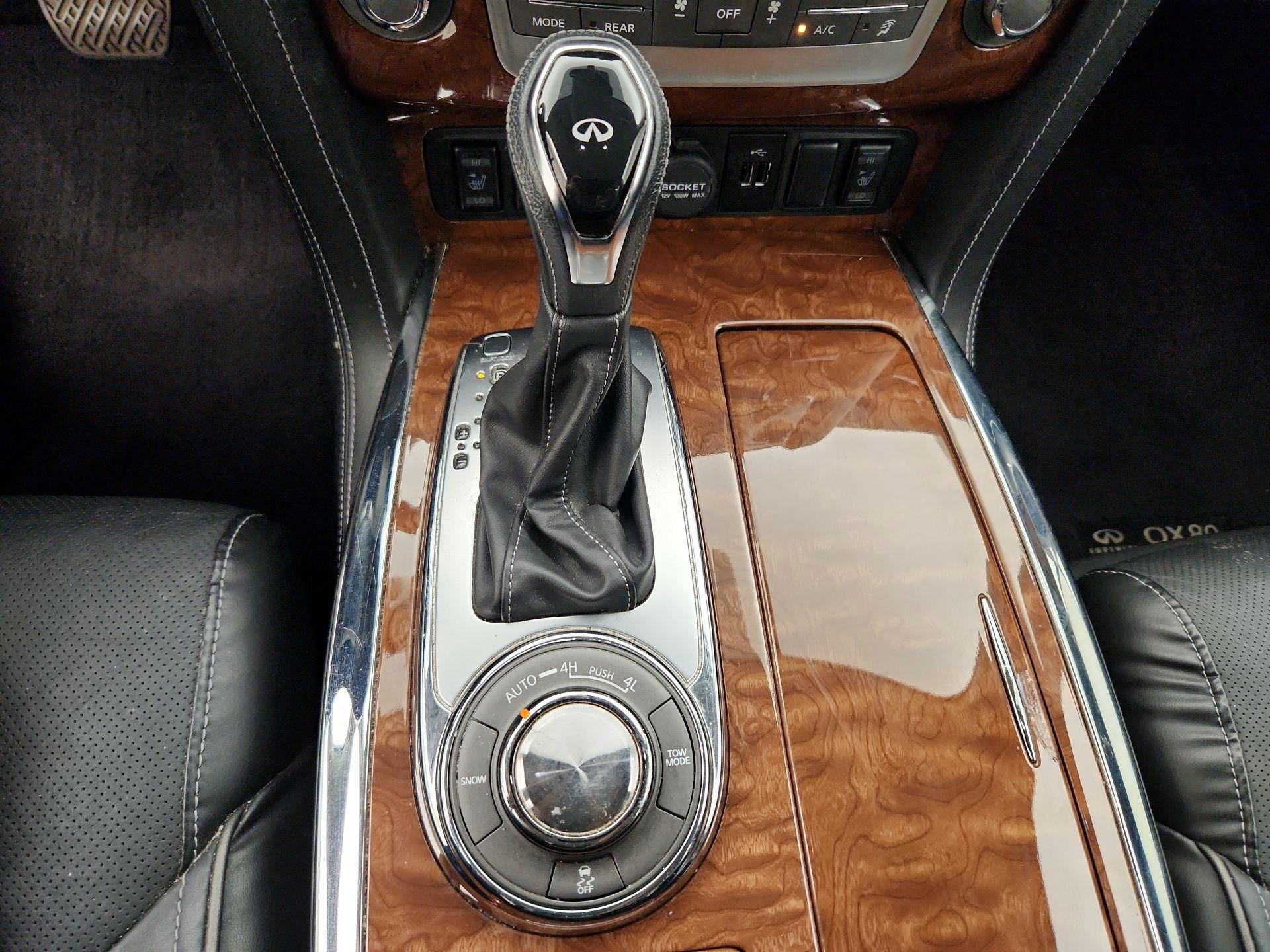 Thumbnail: 2019 INFINITI QX80 - 18