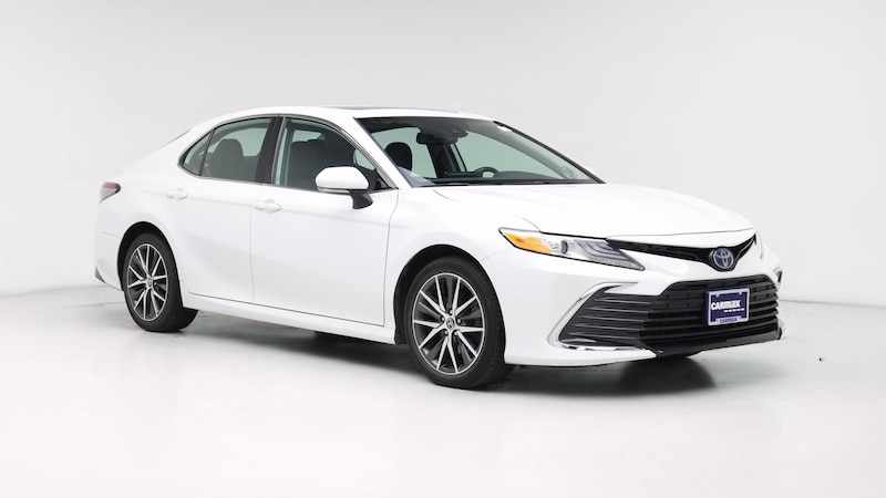 2022 Toyota Camry XLE Hero Image