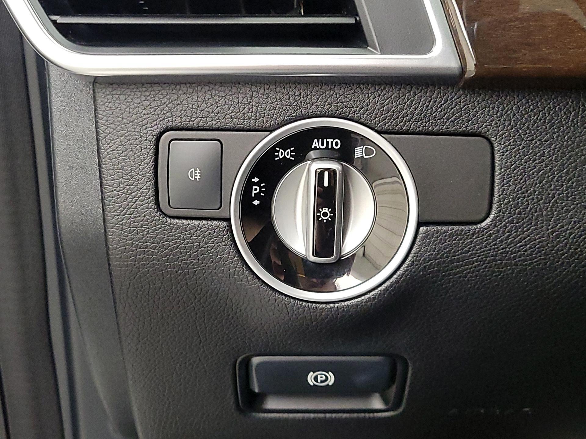 Thumbnail: 2014 Mercedes-Benz M-Class - 13