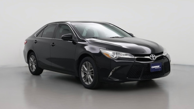 2017 Toyota Camry SE Hero Image