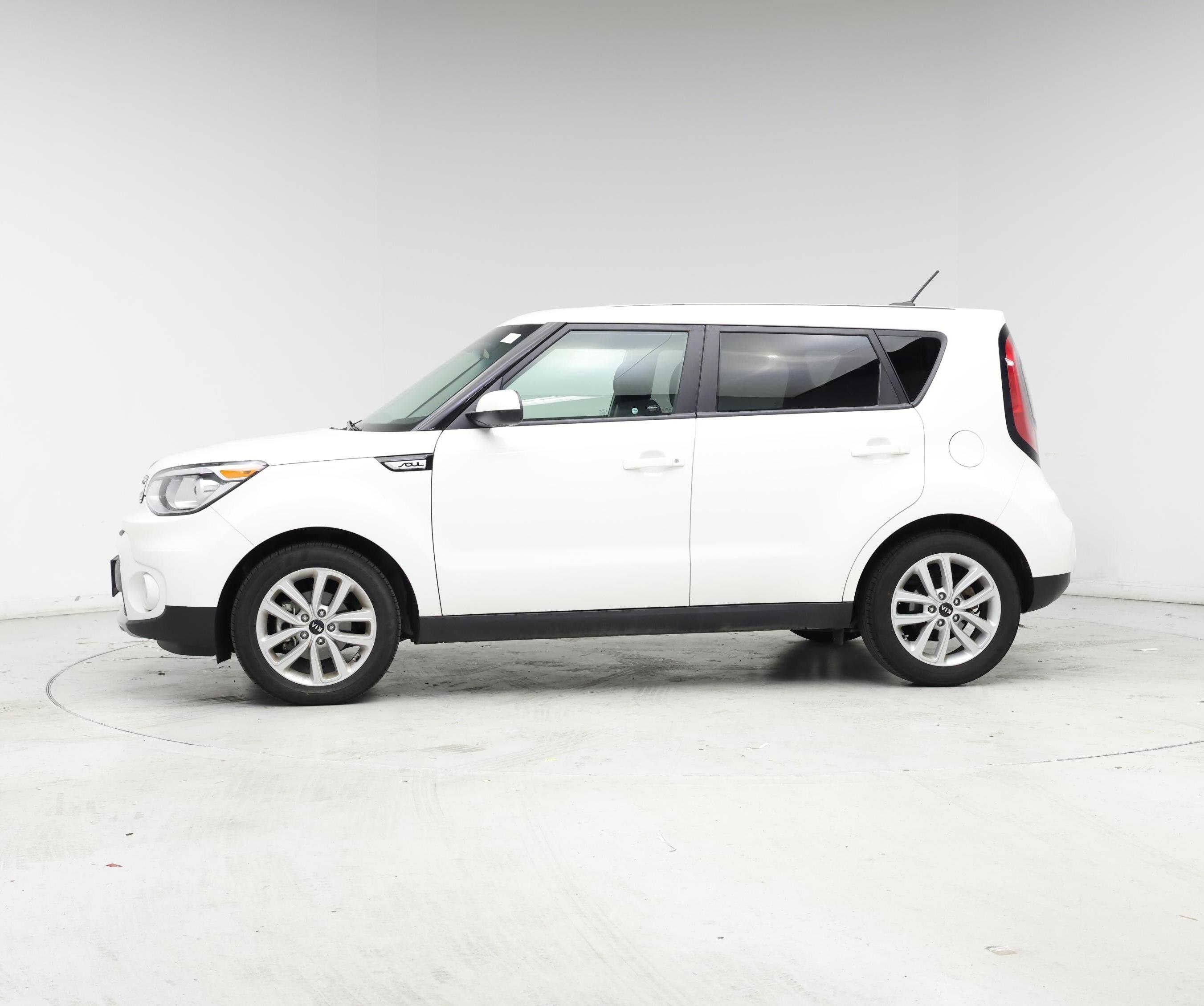Thumbnail: 2019 Kia Soul - 3