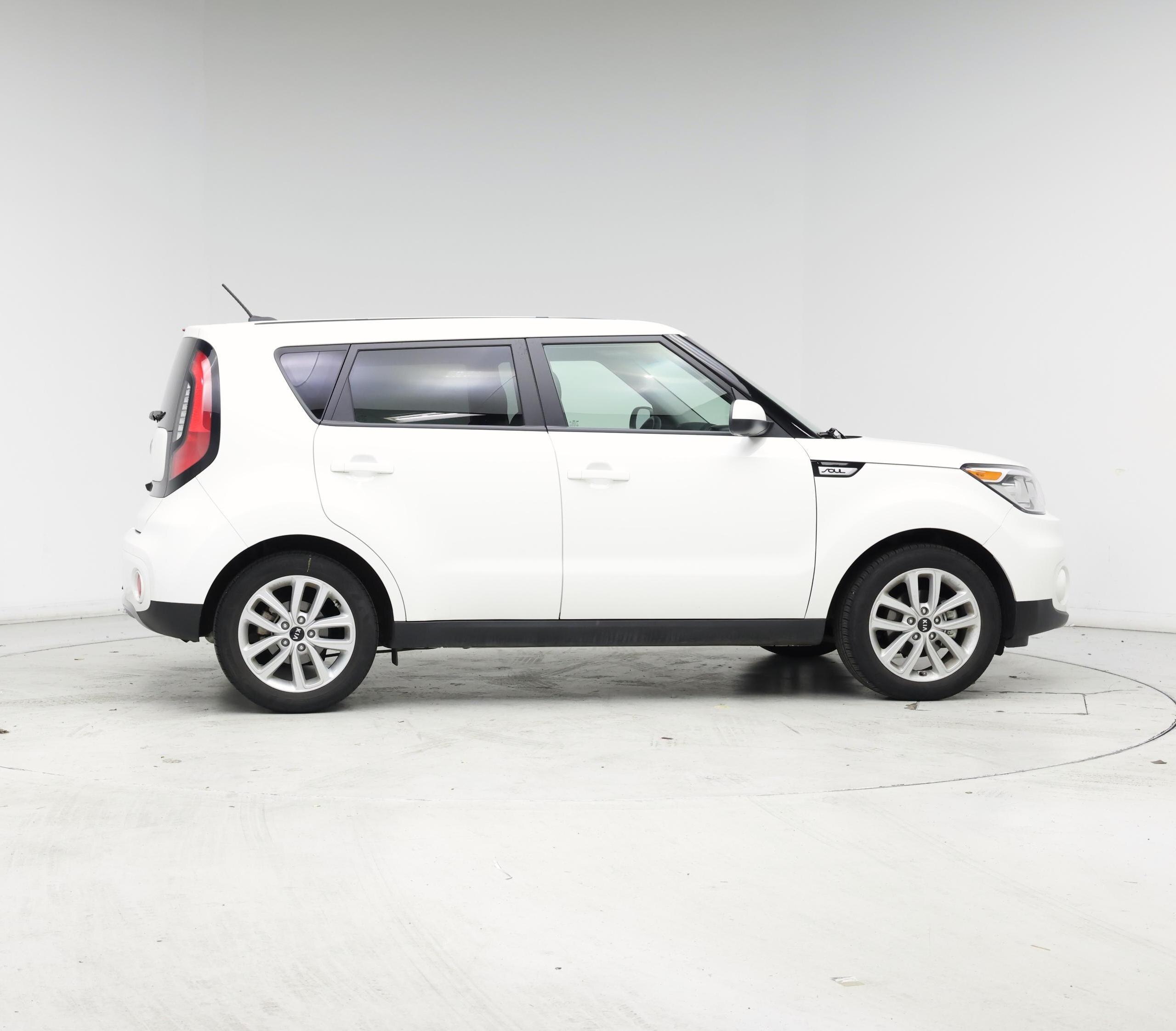 Thumbnail: 2019 Kia Soul - 7