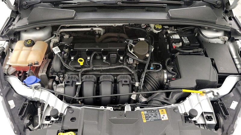 2016 Ford Focus SE 21