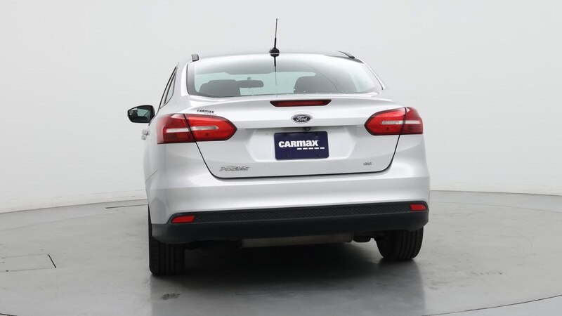 2016 Ford Focus SE 6