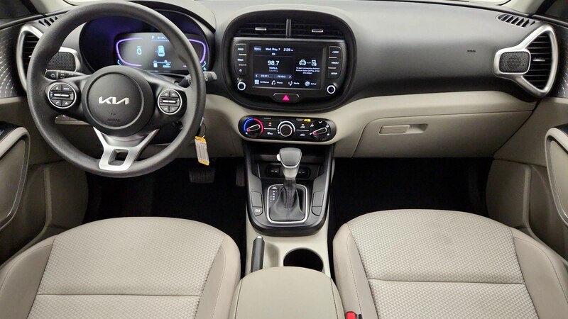 2023 Kia Soul LX 9