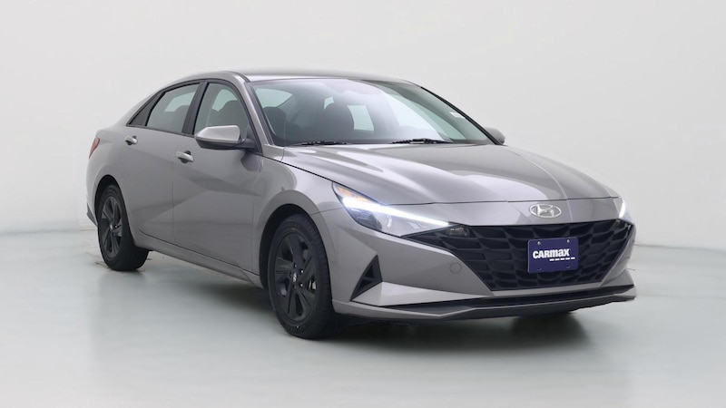 2022 Hyundai Elantra SEL Hero Image